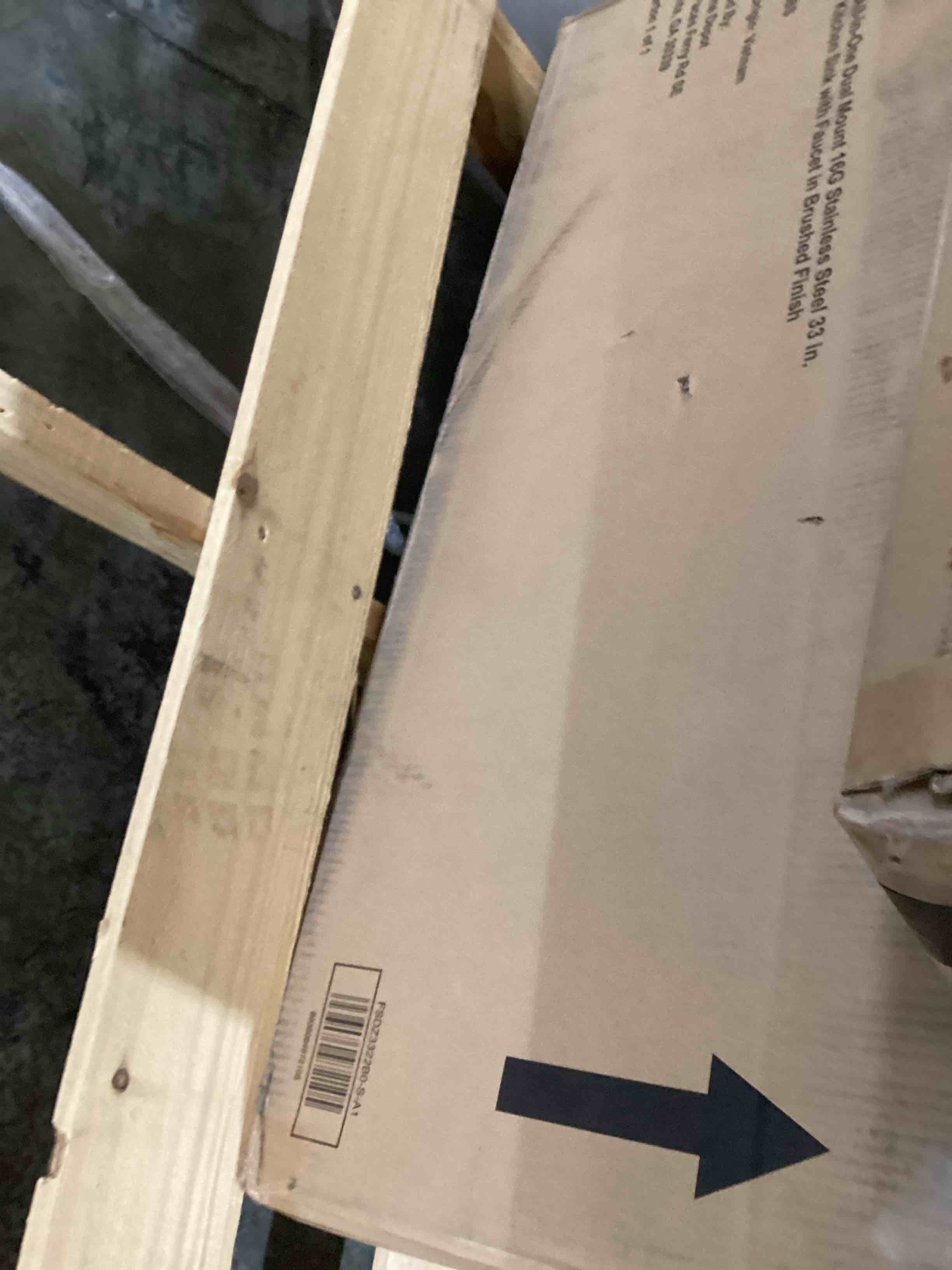 https://s3.amazonaws.com/lotting-images-prod/bidfta/BLU5455062_1709145981138.jpeg