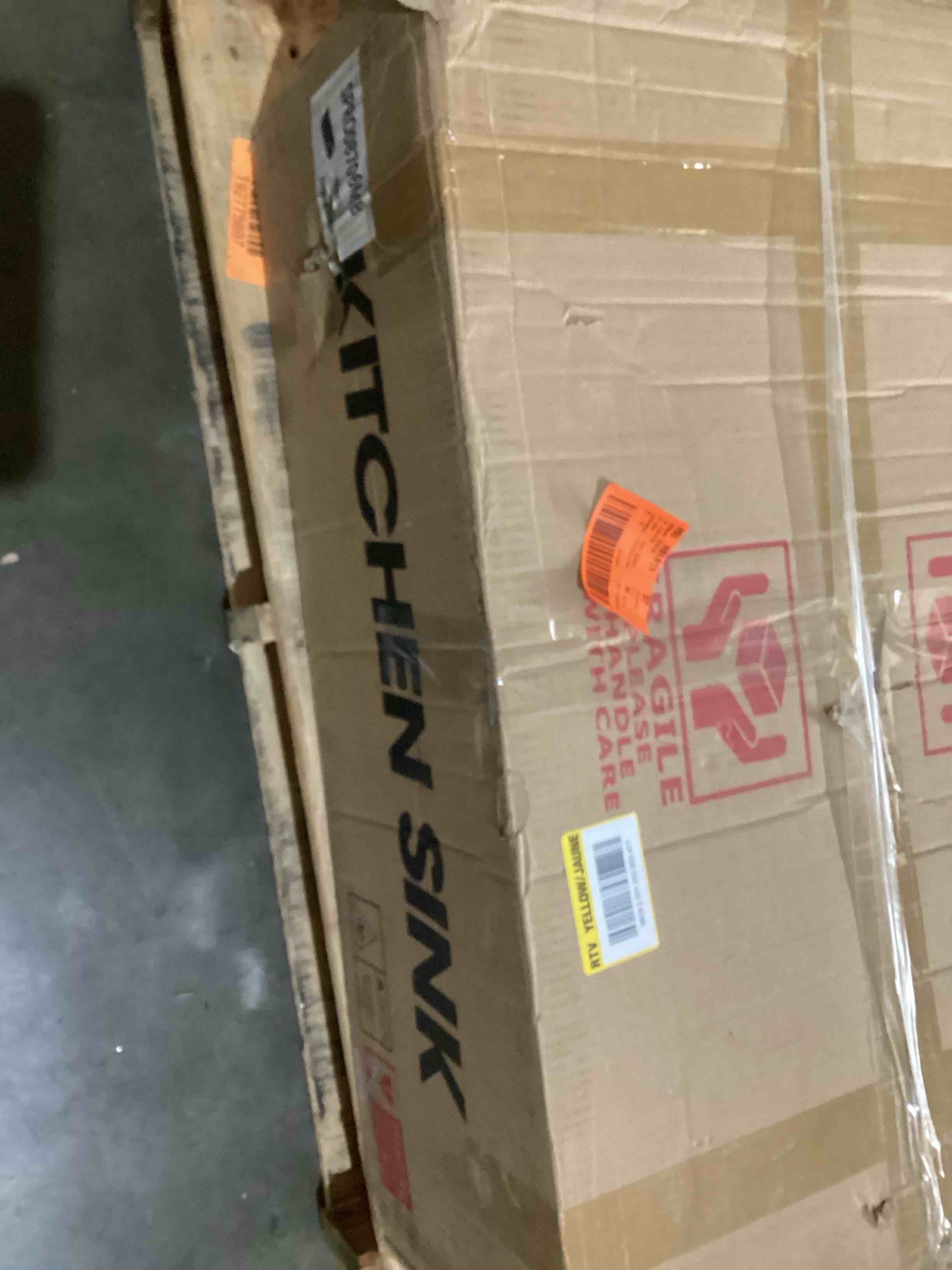 https://s3.amazonaws.com/lotting-images-prod/bidfta/BLU5455251_1709149495548.jpeg