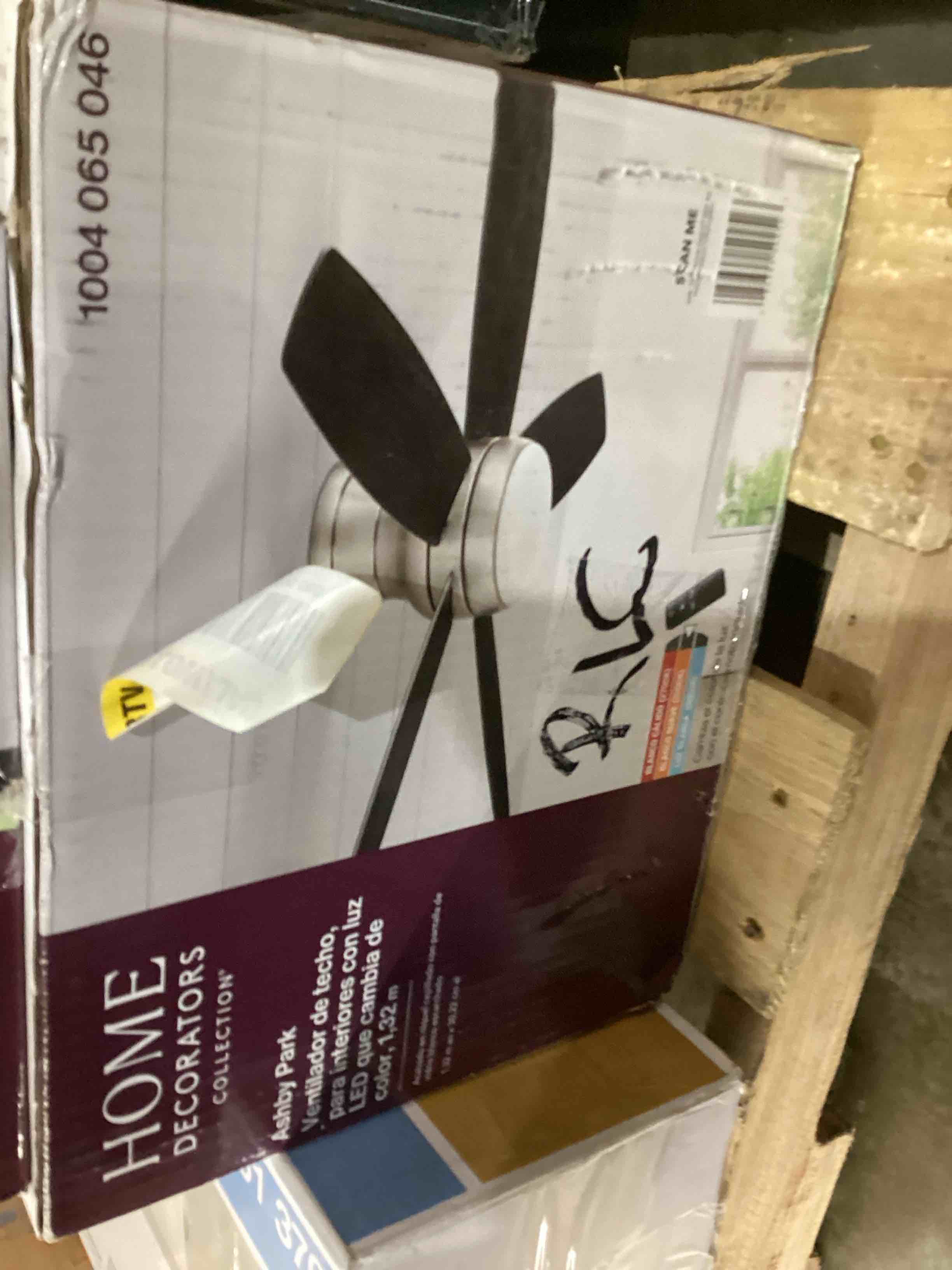 https://s3.amazonaws.com/lotting-images-prod/bidfta/BLU5455599_1709575816553.jpeg