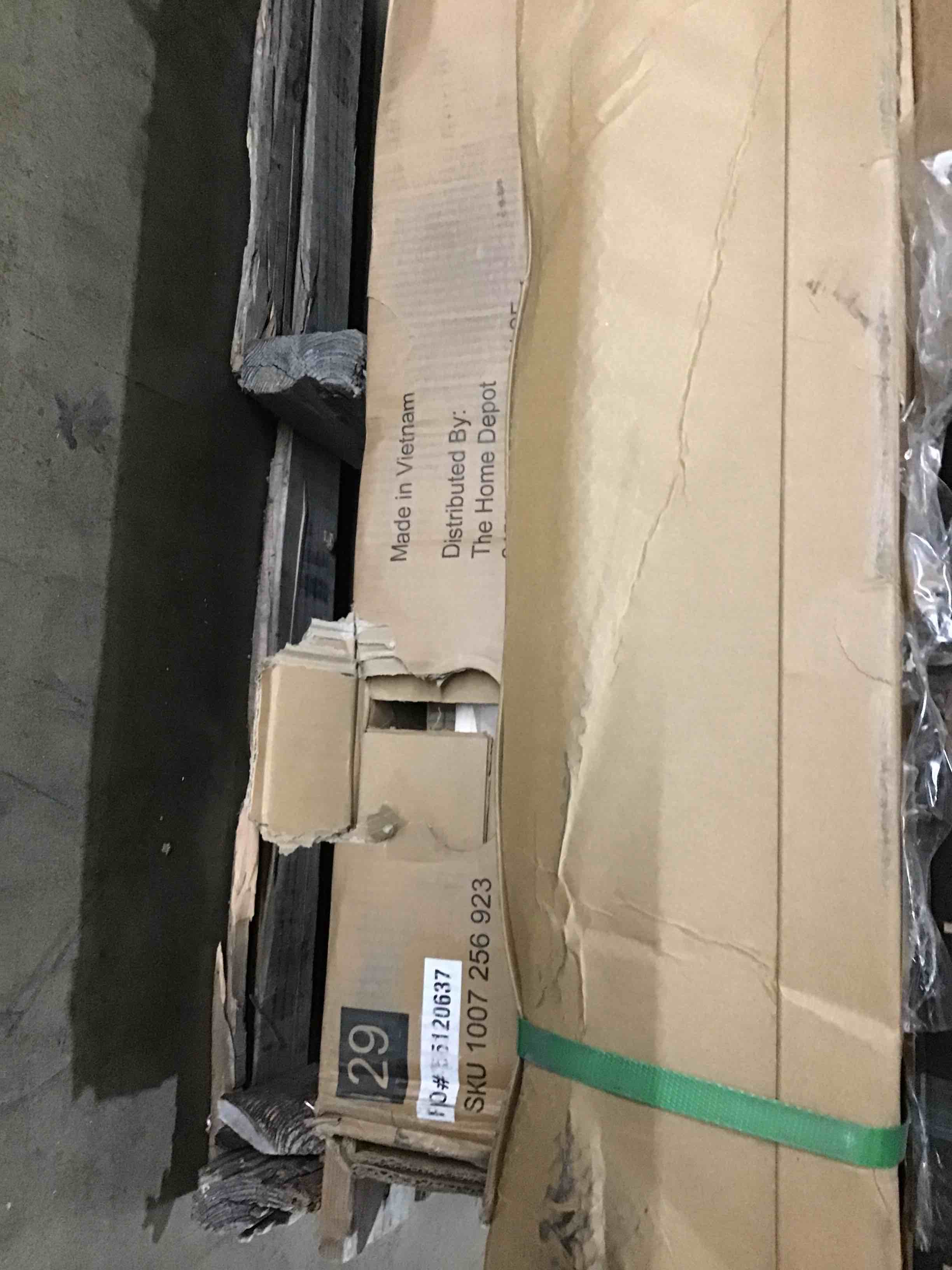 https://s3.amazonaws.com/lotting-images-prod/bidfta/BLU5455771_1709817875706.jpeg