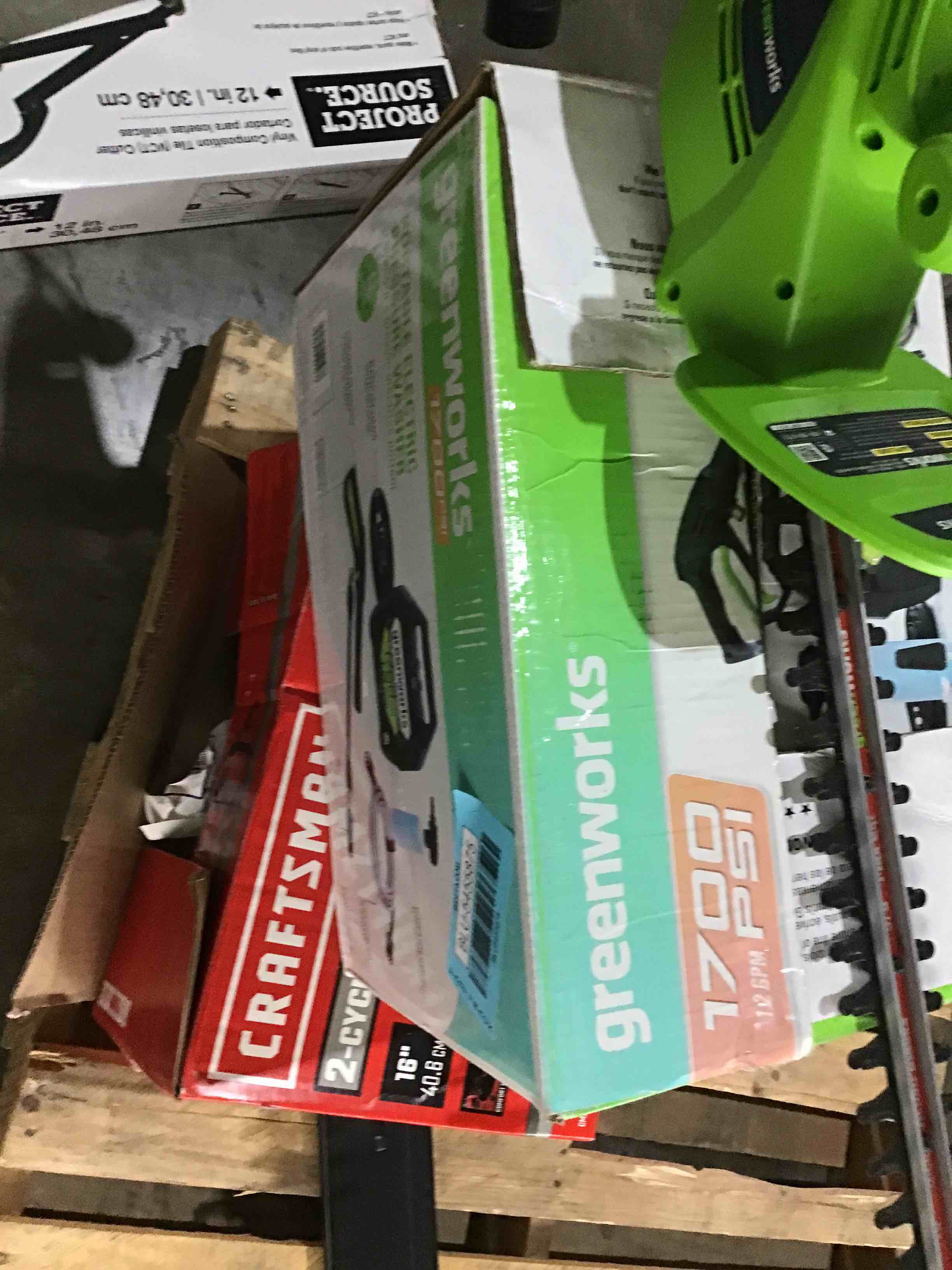 https://s3.amazonaws.com/lotting-images-prod/bidfta/BLU5455875_1709822931688.jpeg
