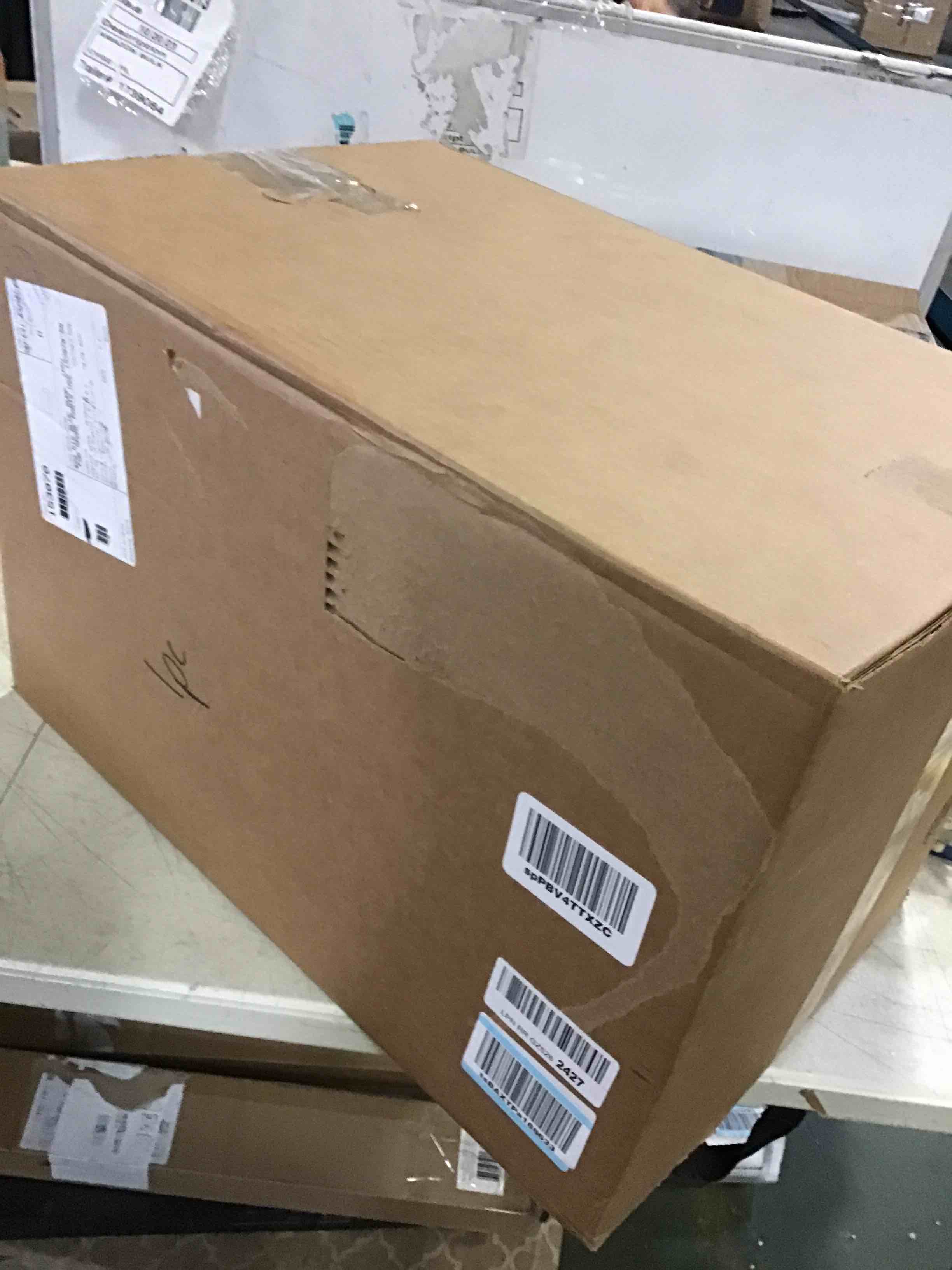 https://s3.amazonaws.com/lotting-images-prod/bidfta/BLU5455950_1698244919782.jpeg
