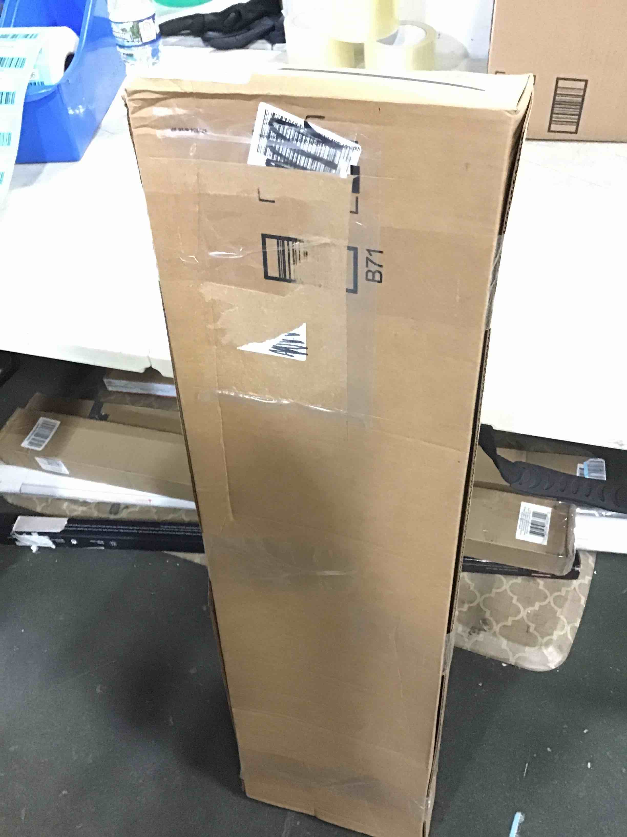 https://s3.amazonaws.com/lotting-images-prod/bidfta/BLU5455977_1698248373543.jpeg