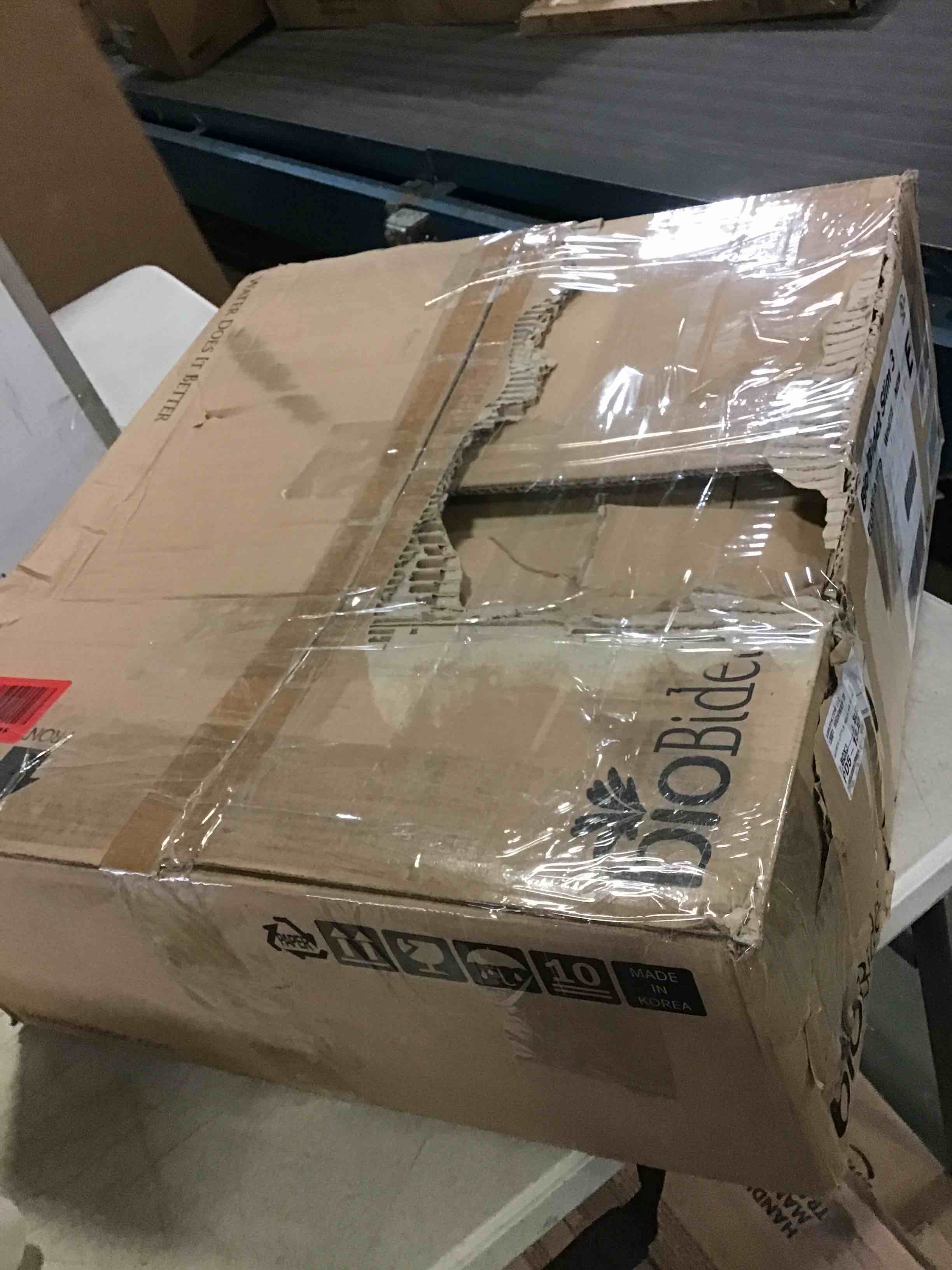 https://s3.amazonaws.com/lotting-images-prod/bidfta/BLU5456057_1698263204305.jpeg