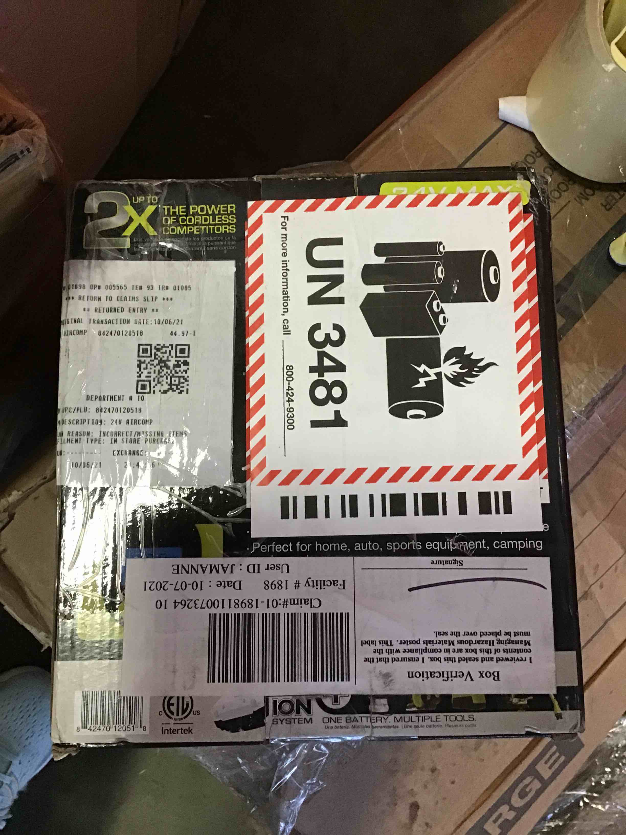 https://s3.amazonaws.com/lotting-images-prod/bidfta/BLU5456291_1698758741959.jpeg