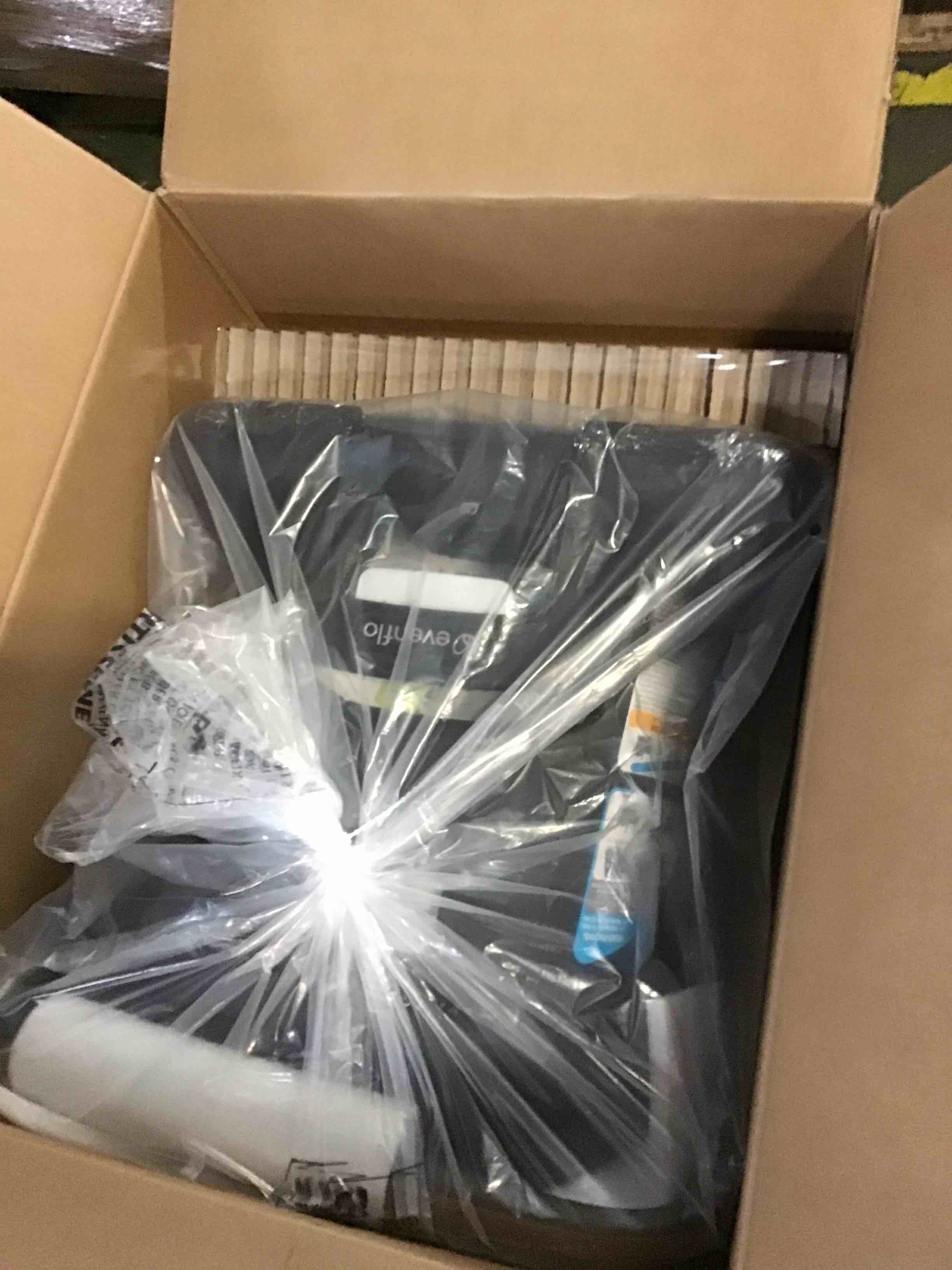 https://s3.amazonaws.com/lotting-images-prod/bidfta/BLU5456528_1698778363392.jpeg