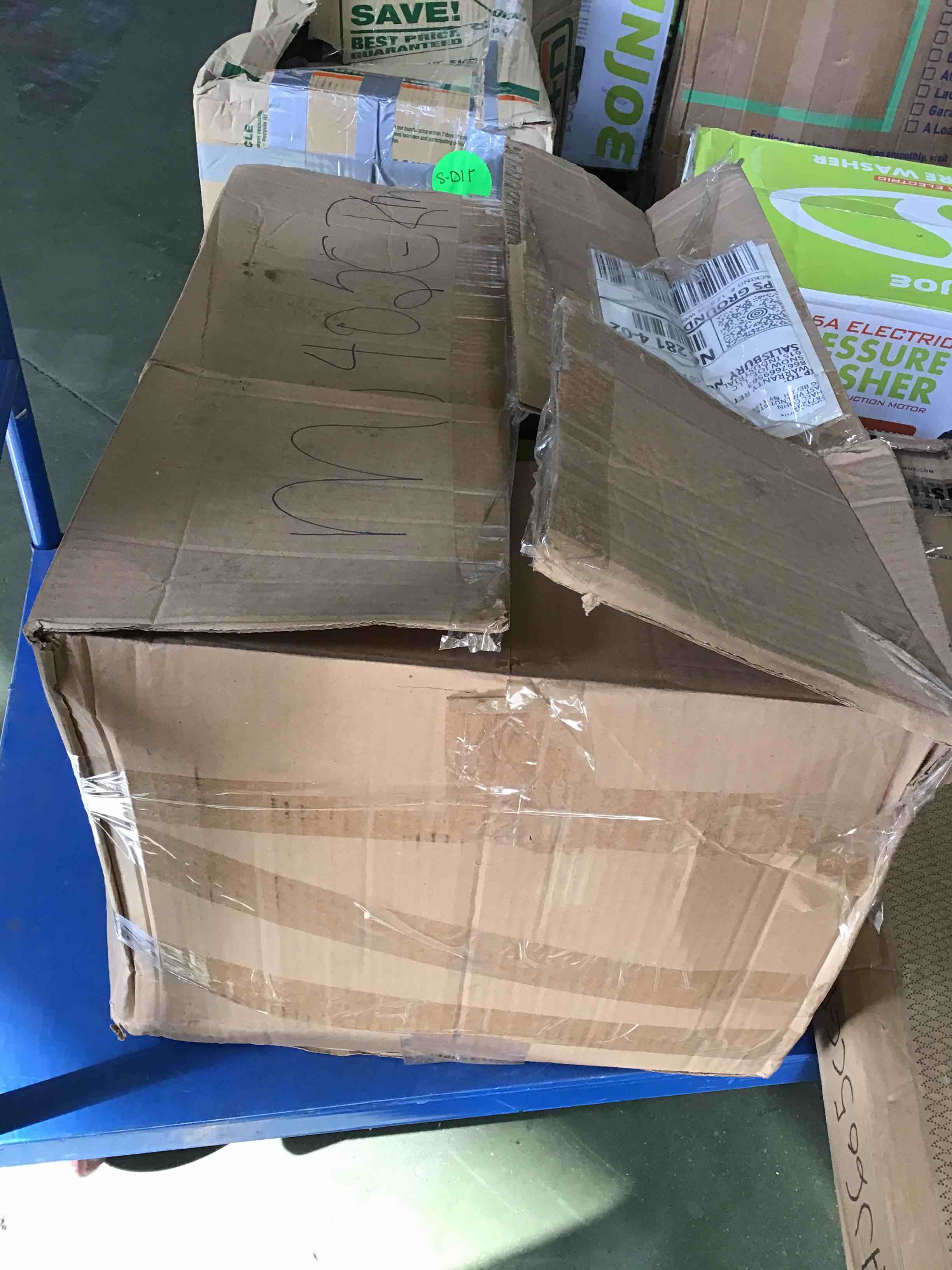 https://s3.amazonaws.com/lotting-images-prod/bidfta/BLU5456694_1698858722056.jpeg