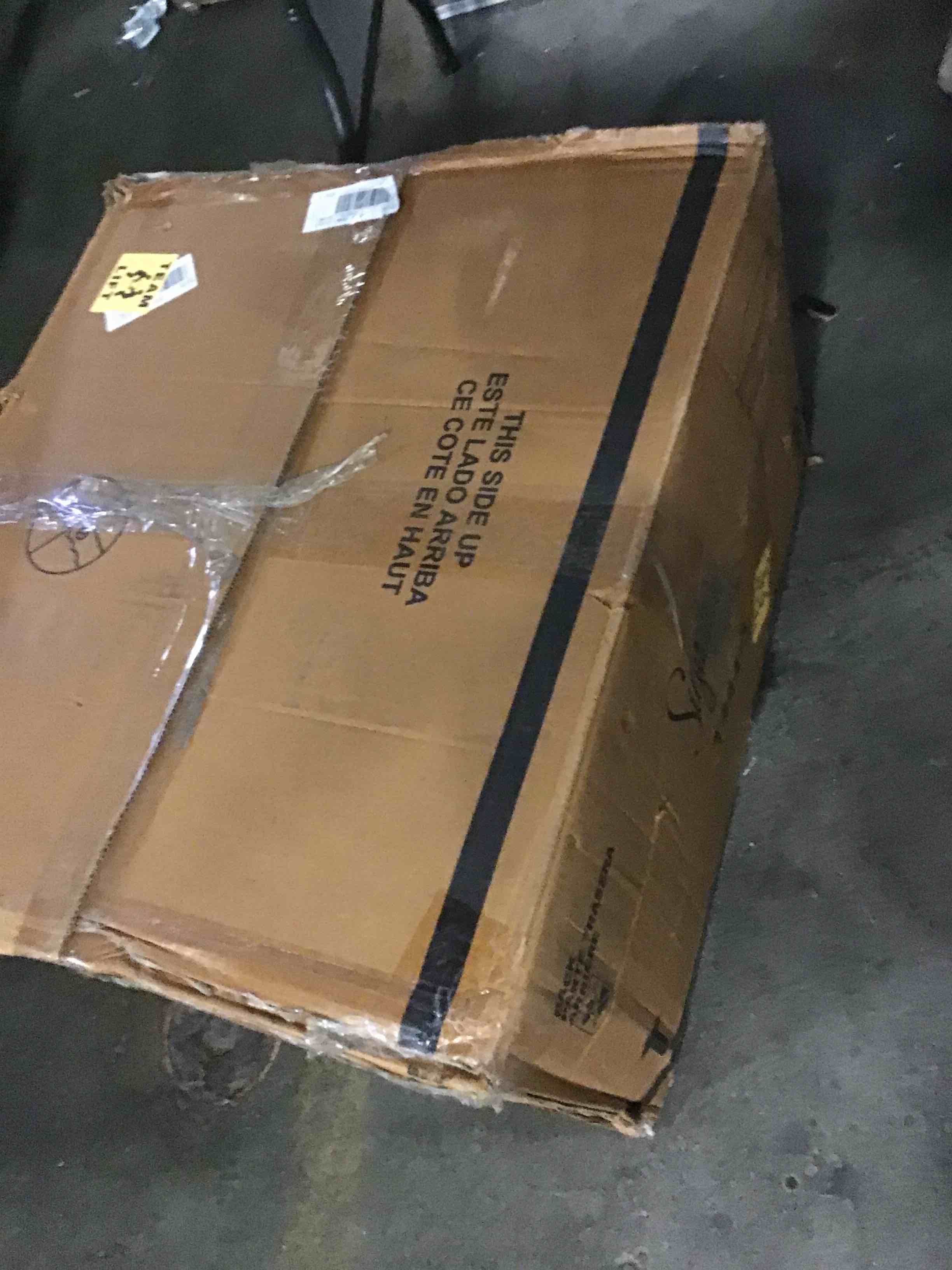https://s3.amazonaws.com/lotting-images-prod/bidfta/BLU5457684_1698322517536.jpeg