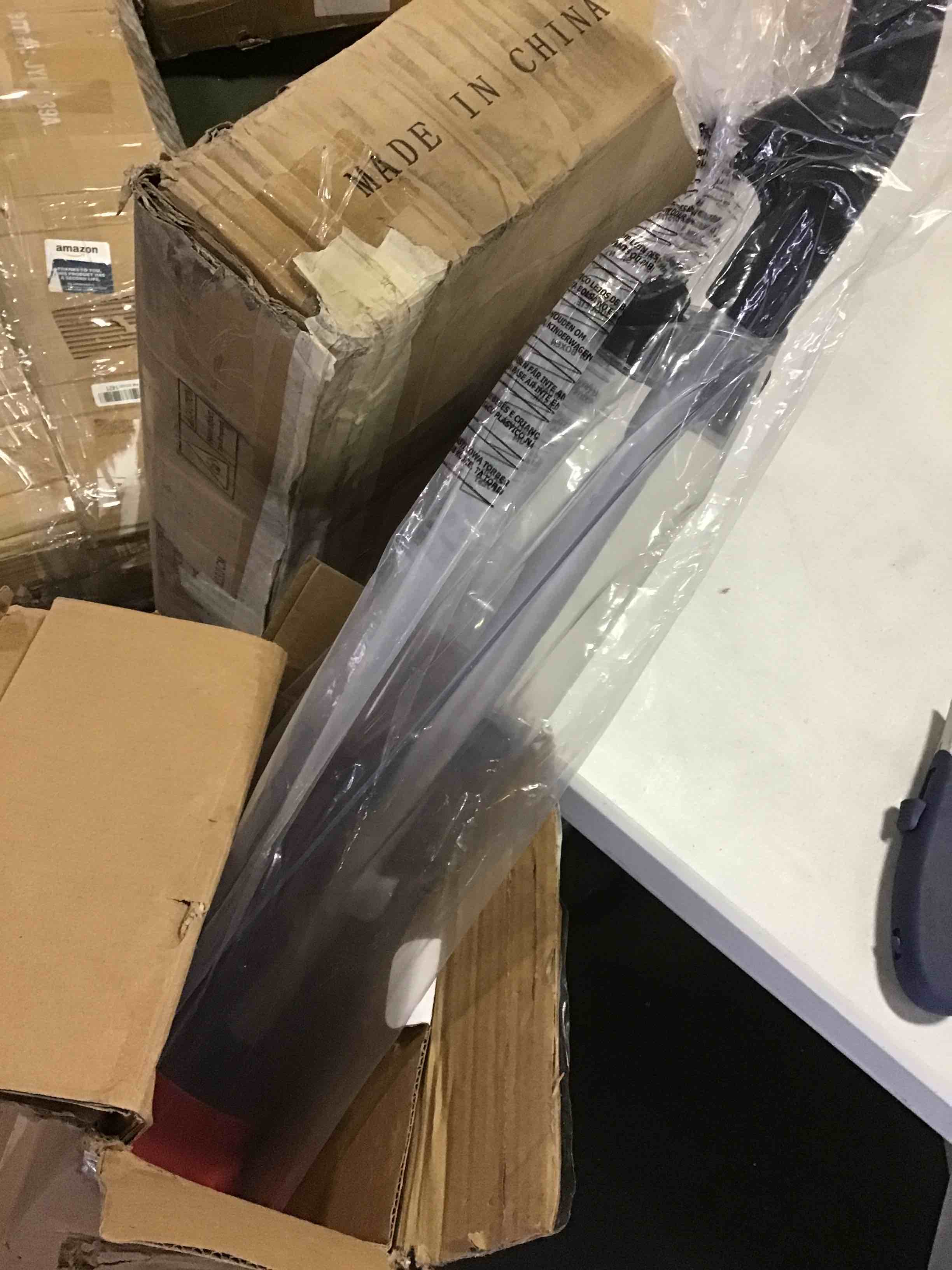 https://s3.amazonaws.com/lotting-images-prod/bidfta/BLU5457711_1698327033035.jpeg