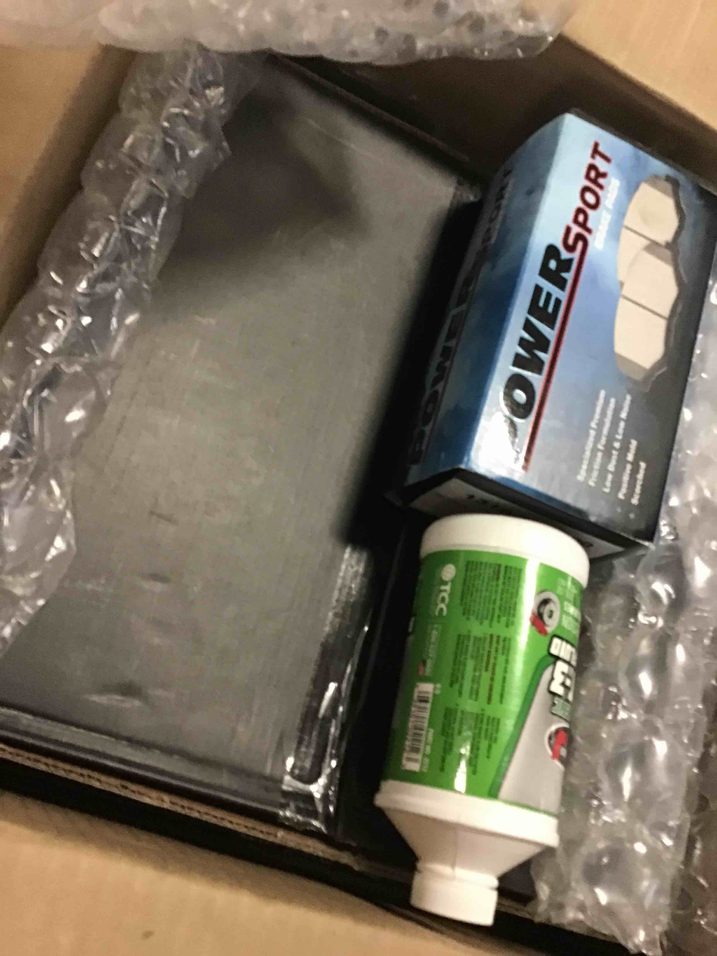 https://s3.amazonaws.com/lotting-images-prod/bidfta/BLU5457870_1698412846963.jpeg