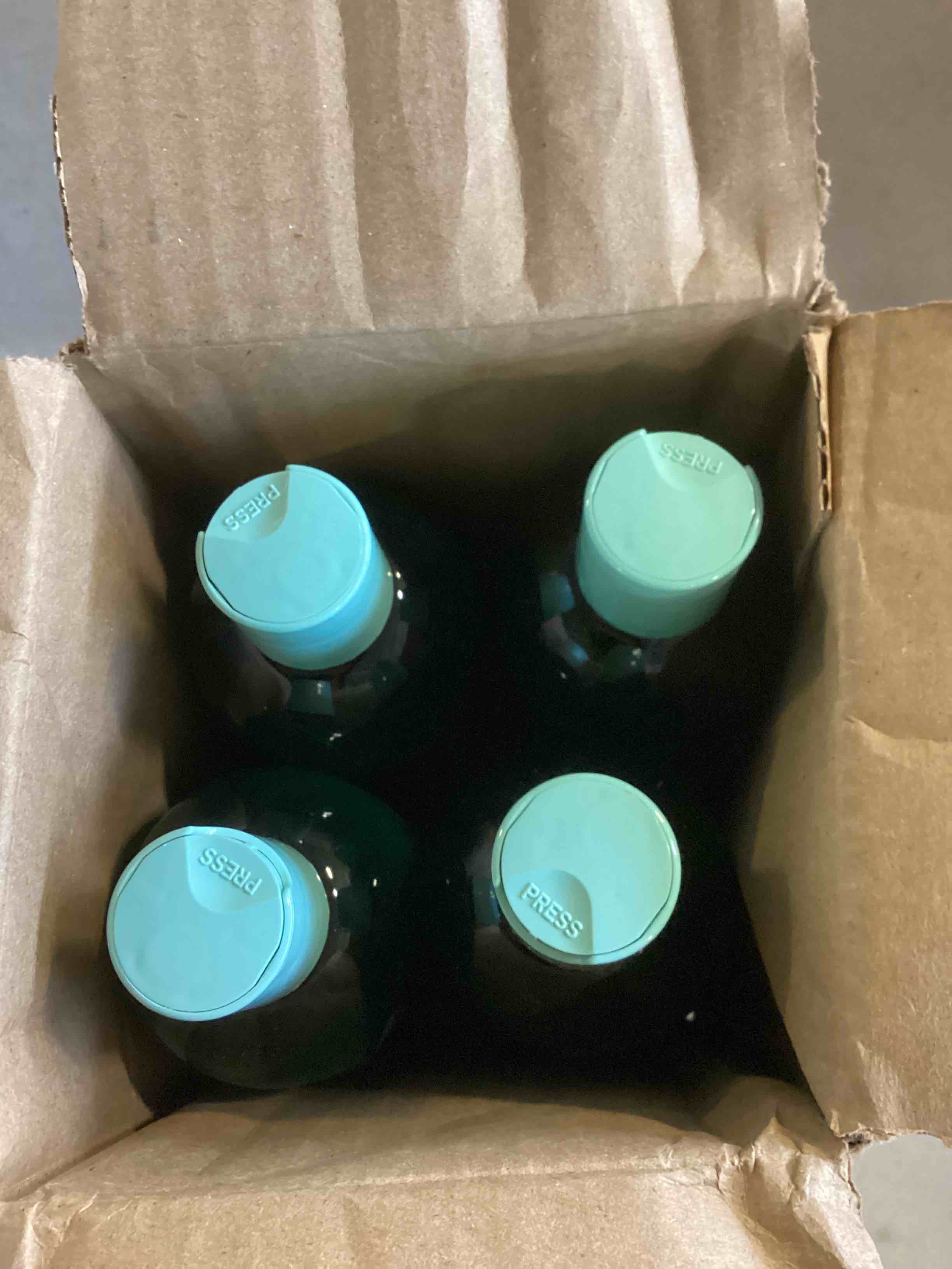 https://s3.amazonaws.com/lotting-images-prod/bidfta/BLU5458904_1699560379085.jpeg
