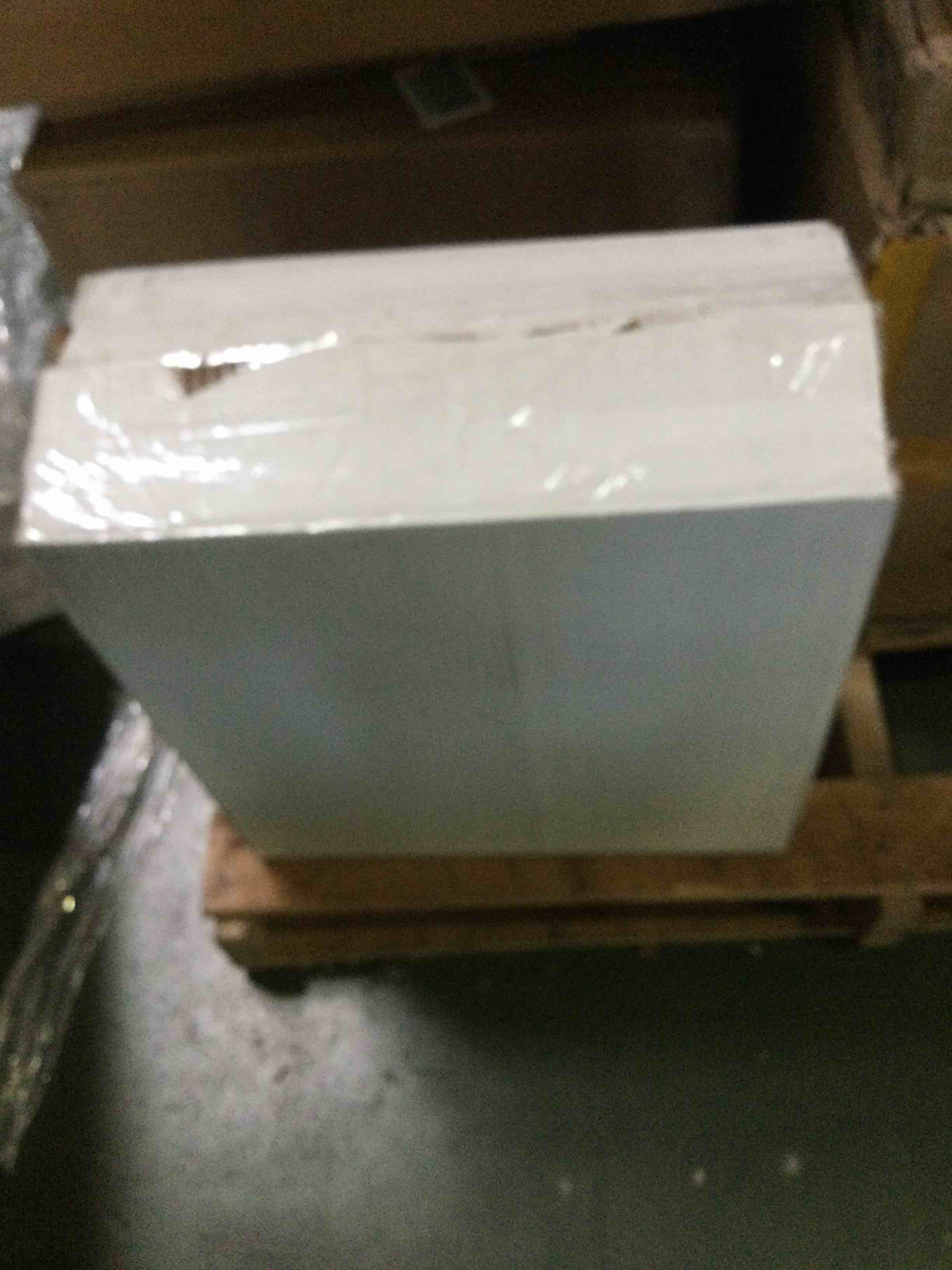 https://s3.amazonaws.com/lotting-images-prod/bidfta/BLU5459071_1698158003935.jpeg