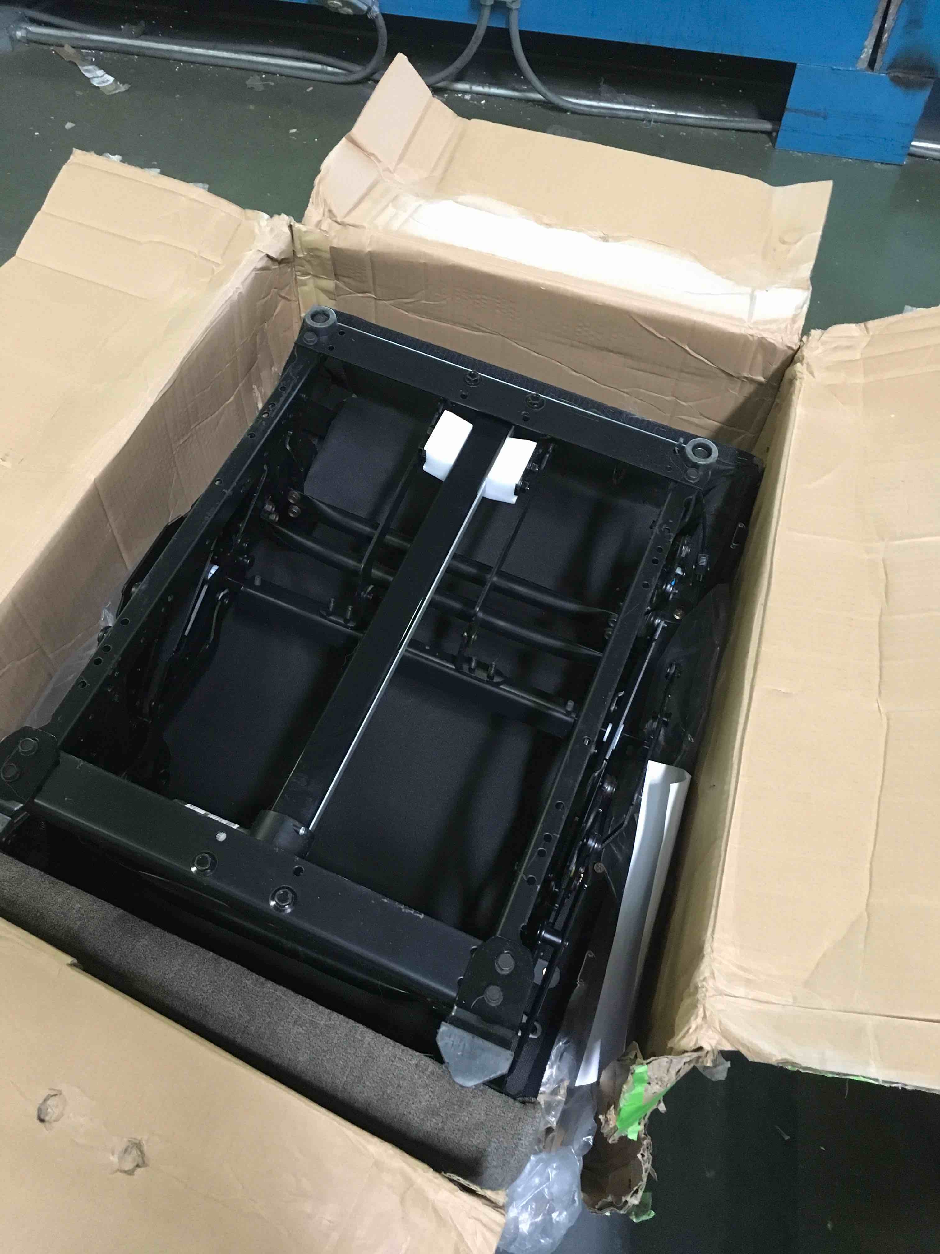https://s3.amazonaws.com/lotting-images-prod/bidfta/BLU5459131_1698165226025.jpeg