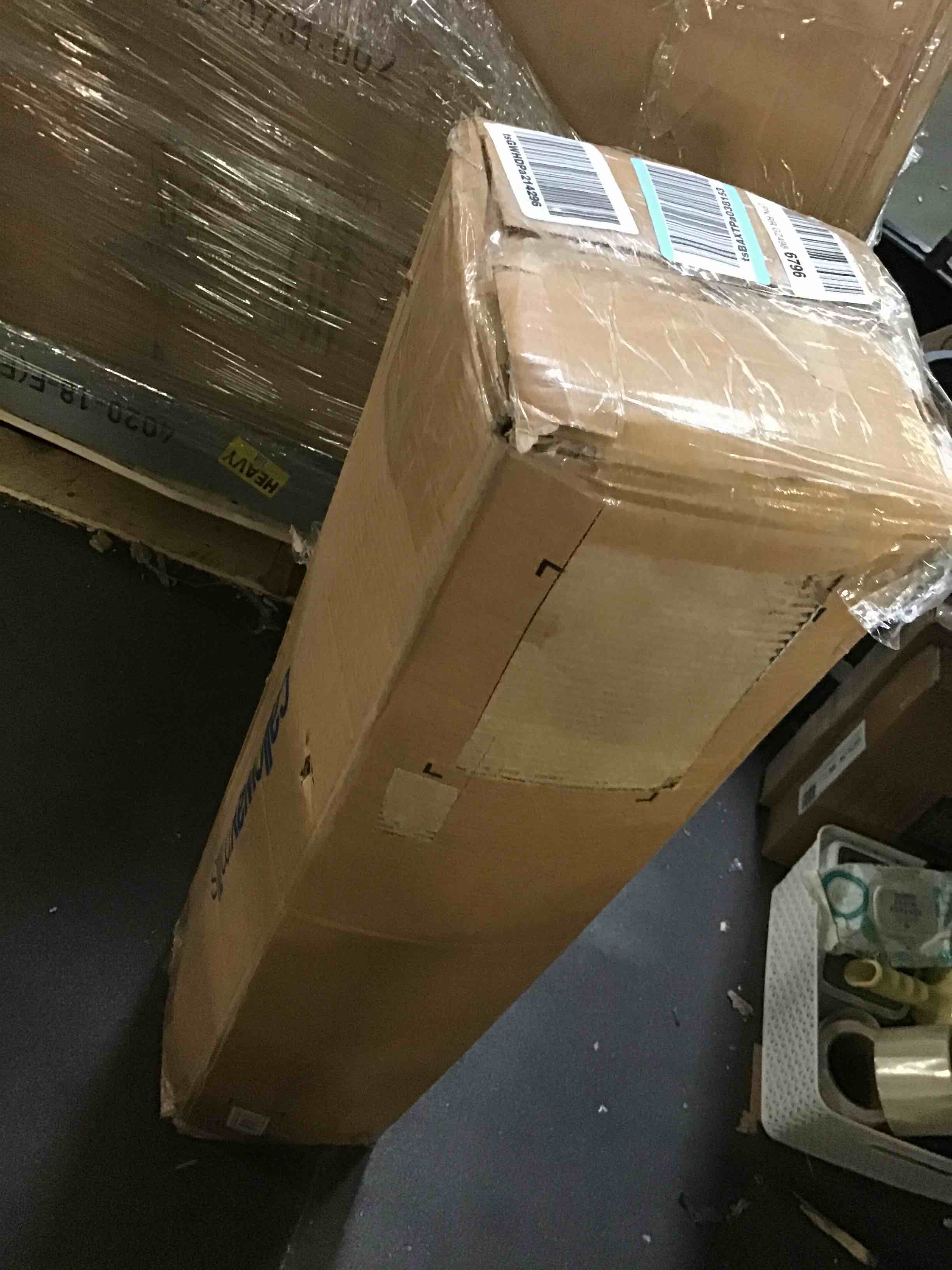 https://s3.amazonaws.com/lotting-images-prod/bidfta/BLU5459400_1698265053493.jpeg