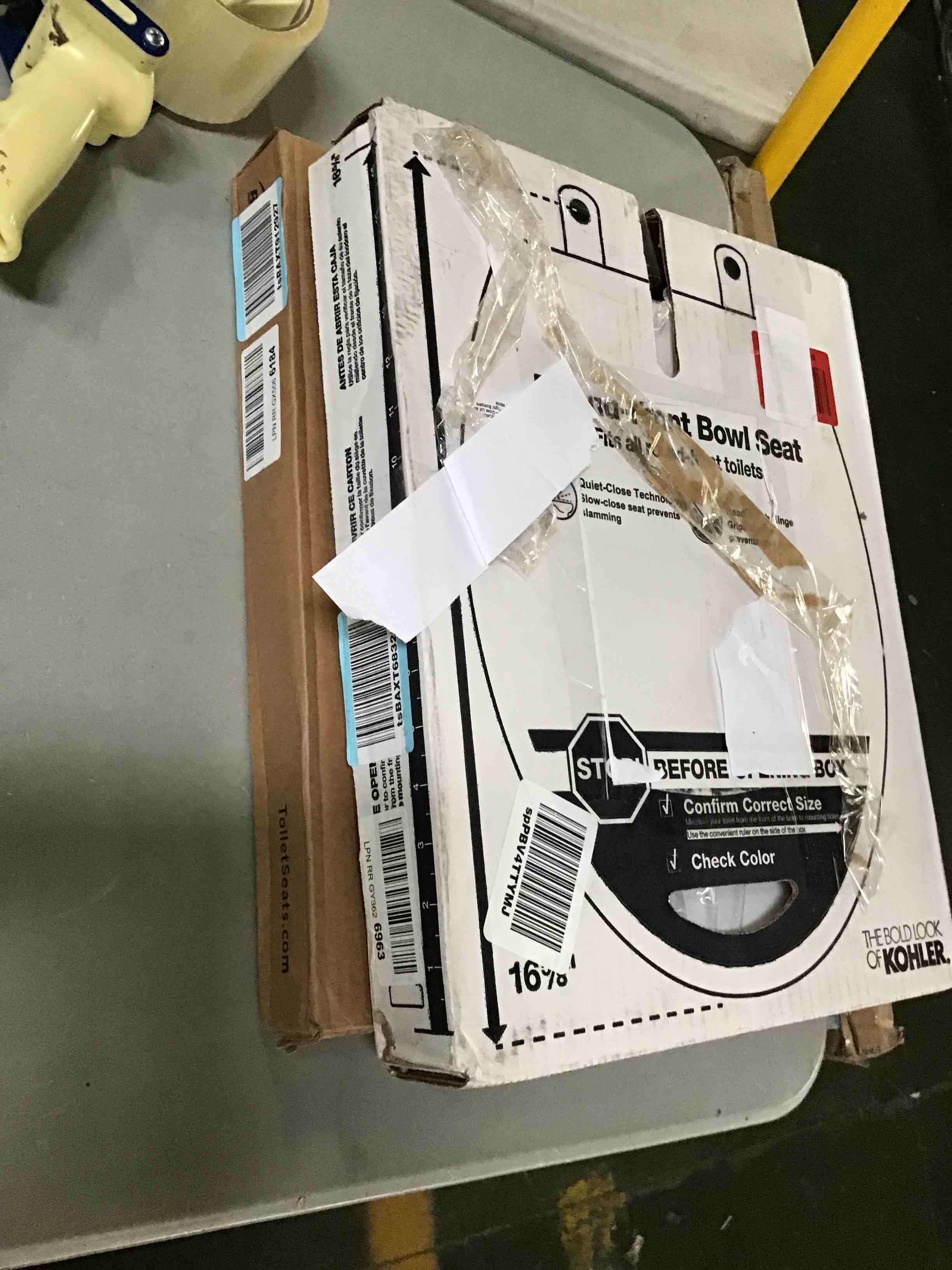 https://s3.amazonaws.com/lotting-images-prod/bidfta/BLU5459523_1698345952523.jpeg