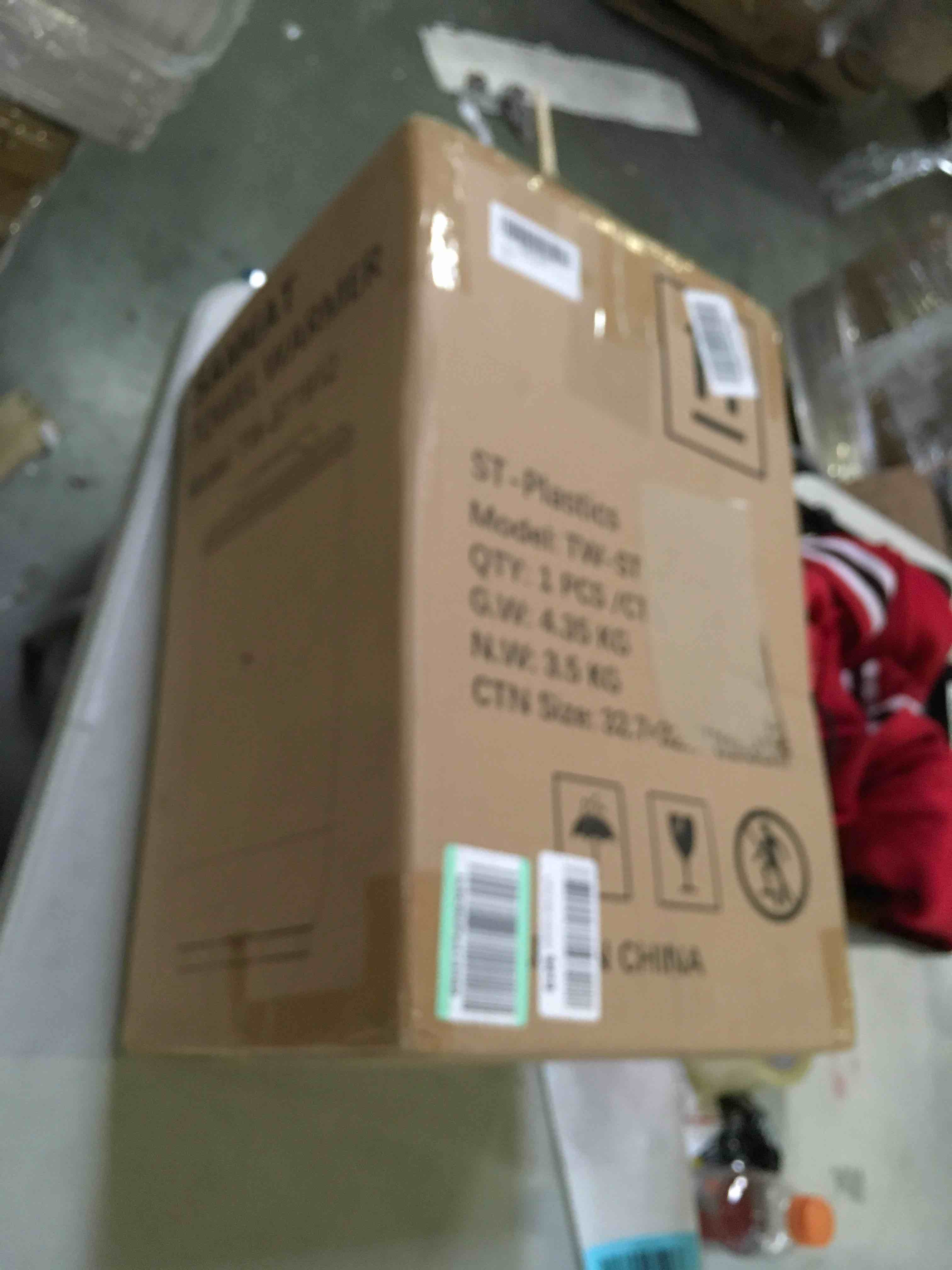 https://s3.amazonaws.com/lotting-images-prod/bidfta/BLU5459709_1698435598797.jpeg