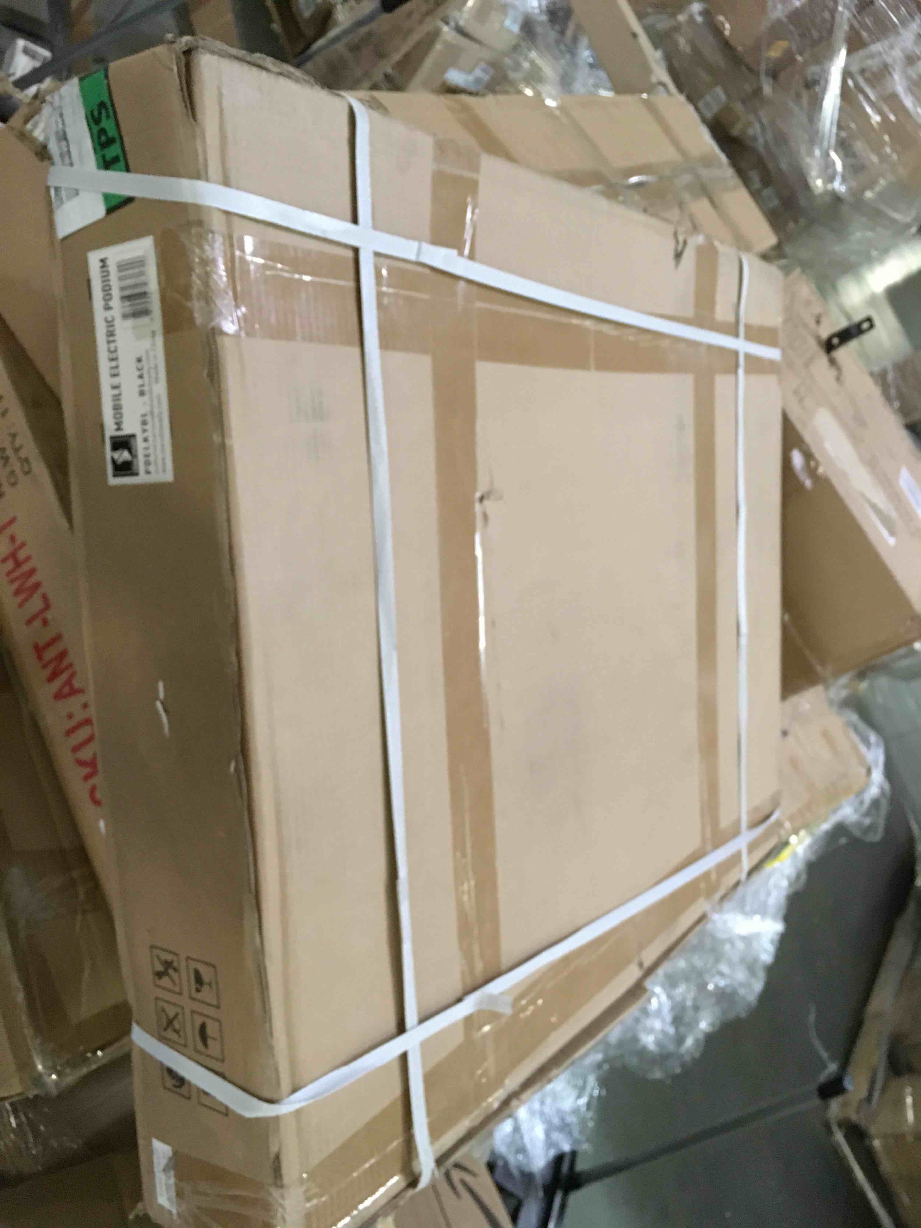 https://s3.amazonaws.com/lotting-images-prod/bidfta/BLU5459900_1698692021490.jpeg