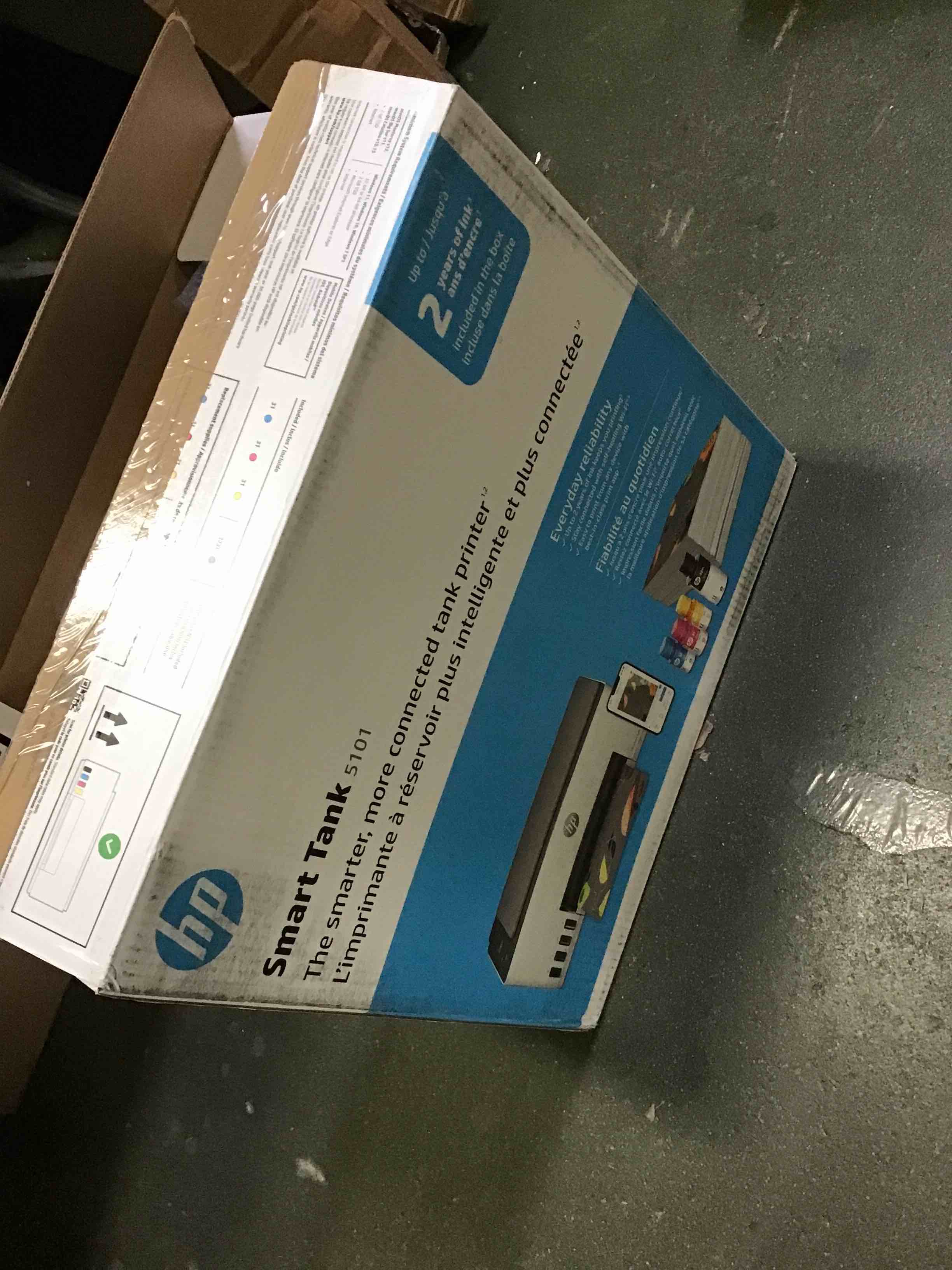 https://s3.amazonaws.com/lotting-images-prod/bidfta/BLU5460282_1698860262452.jpeg