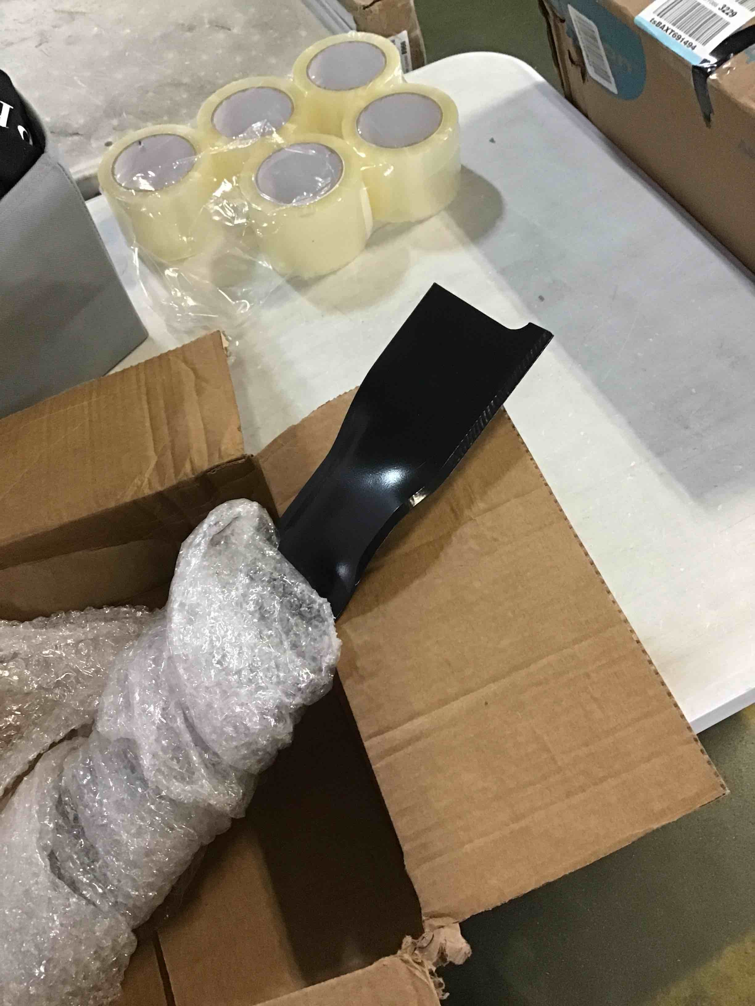https://s3.amazonaws.com/lotting-images-prod/bidfta/BLU5460586_1698334649038.jpeg