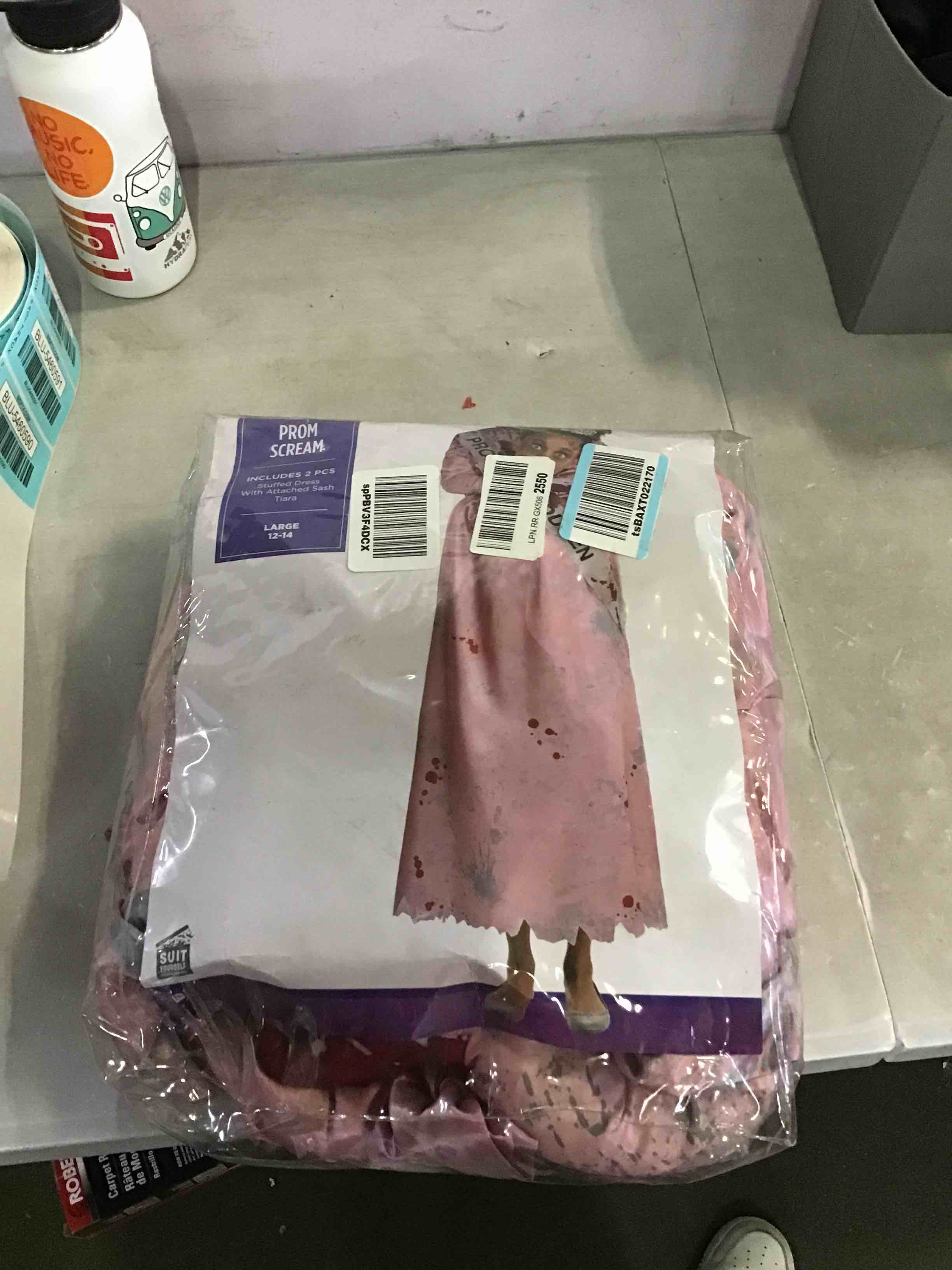 https://s3.amazonaws.com/lotting-images-prod/bidfta/BLU5460590_1698335025100.jpeg