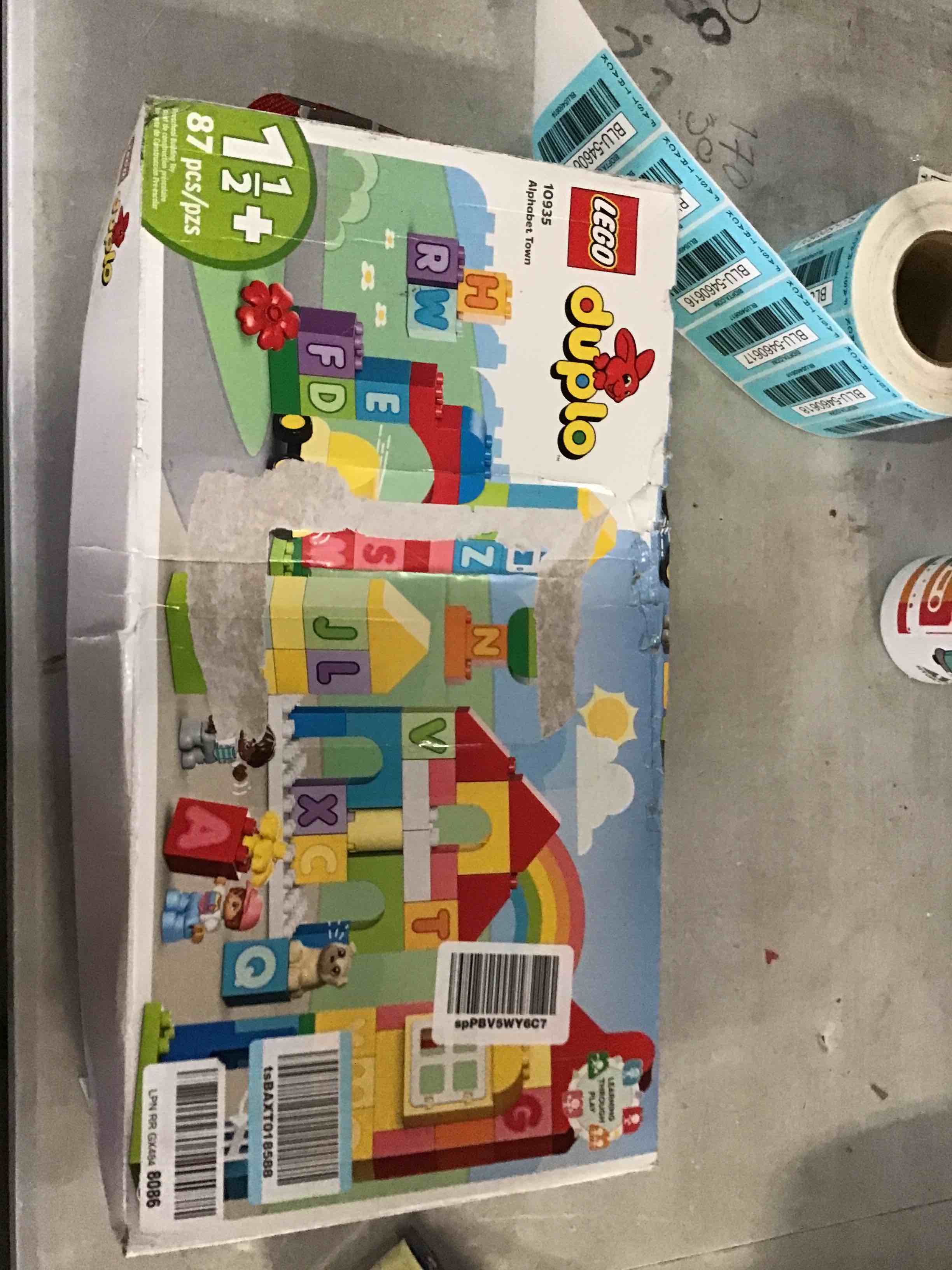 https://s3.amazonaws.com/lotting-images-prod/bidfta/BLU5460614_1698337925879.jpeg