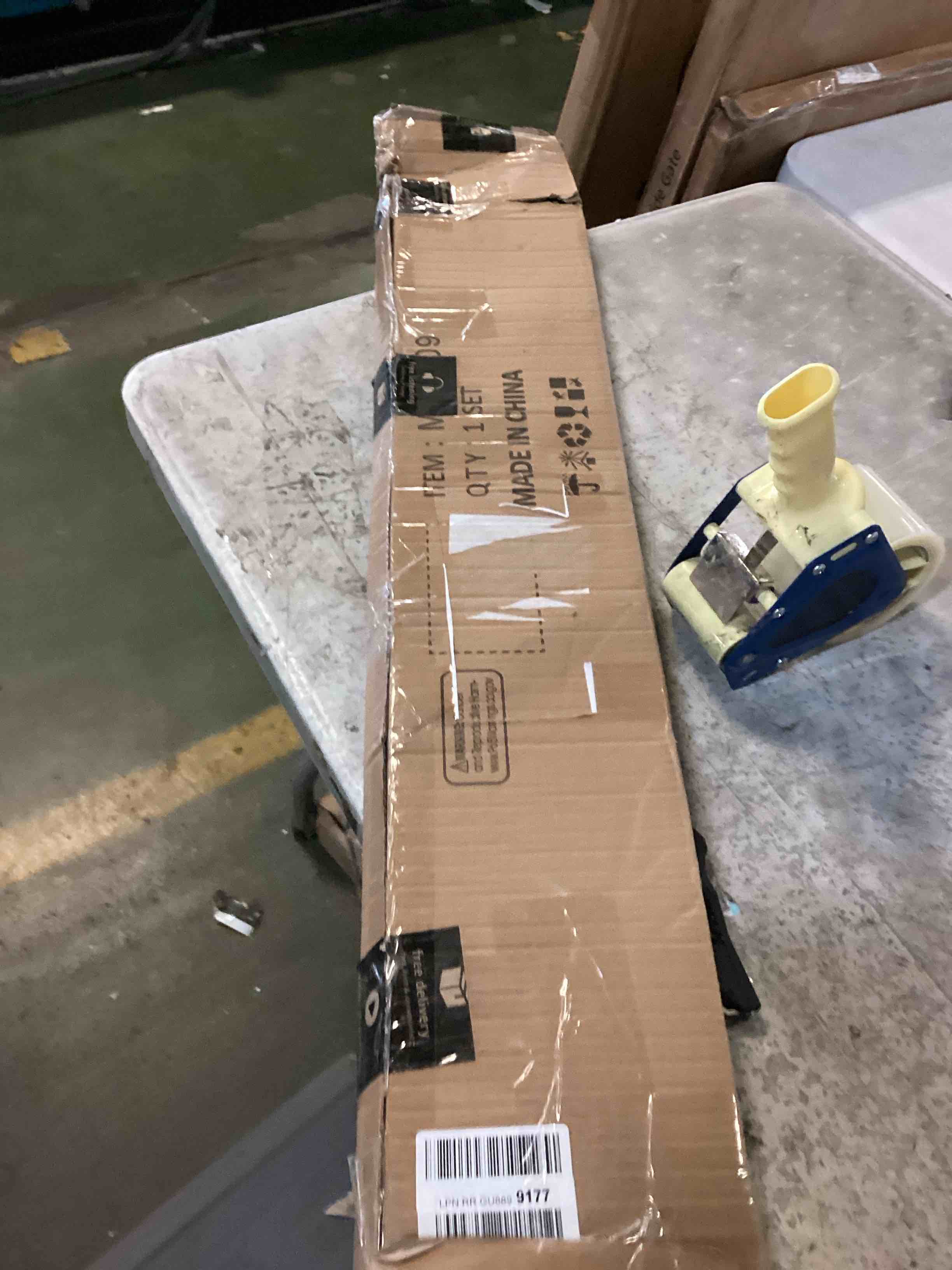 https://s3.amazonaws.com/lotting-images-prod/bidfta/BLU5461553_1699018251423.jpeg