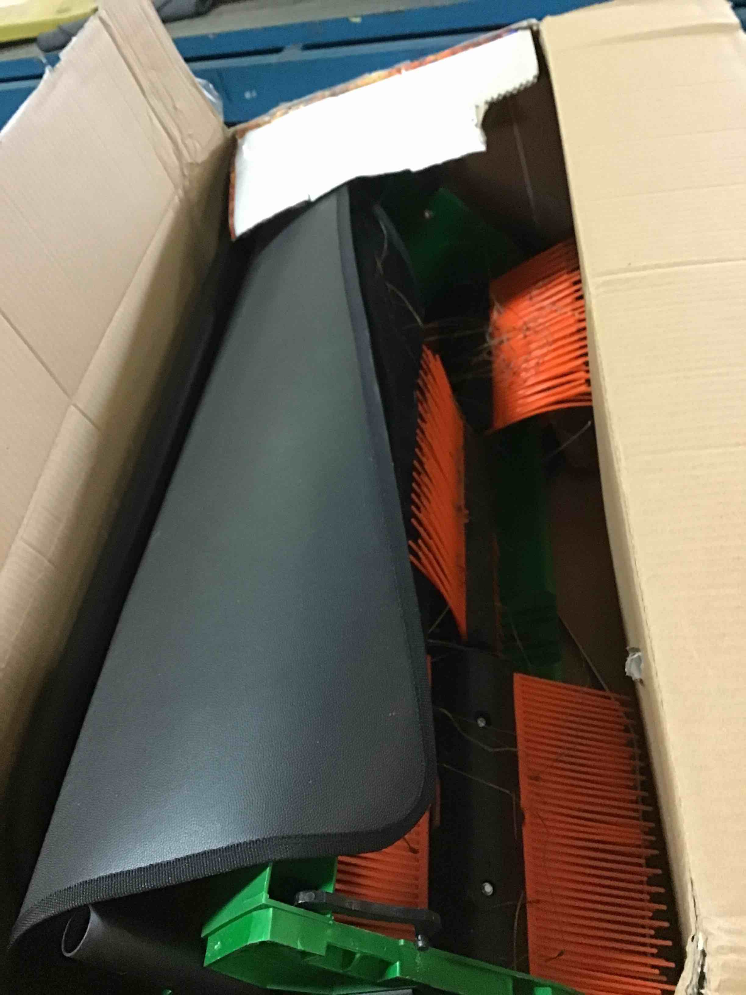 https://s3.amazonaws.com/lotting-images-prod/bidfta/BLU5461930_1699371837747.jpeg