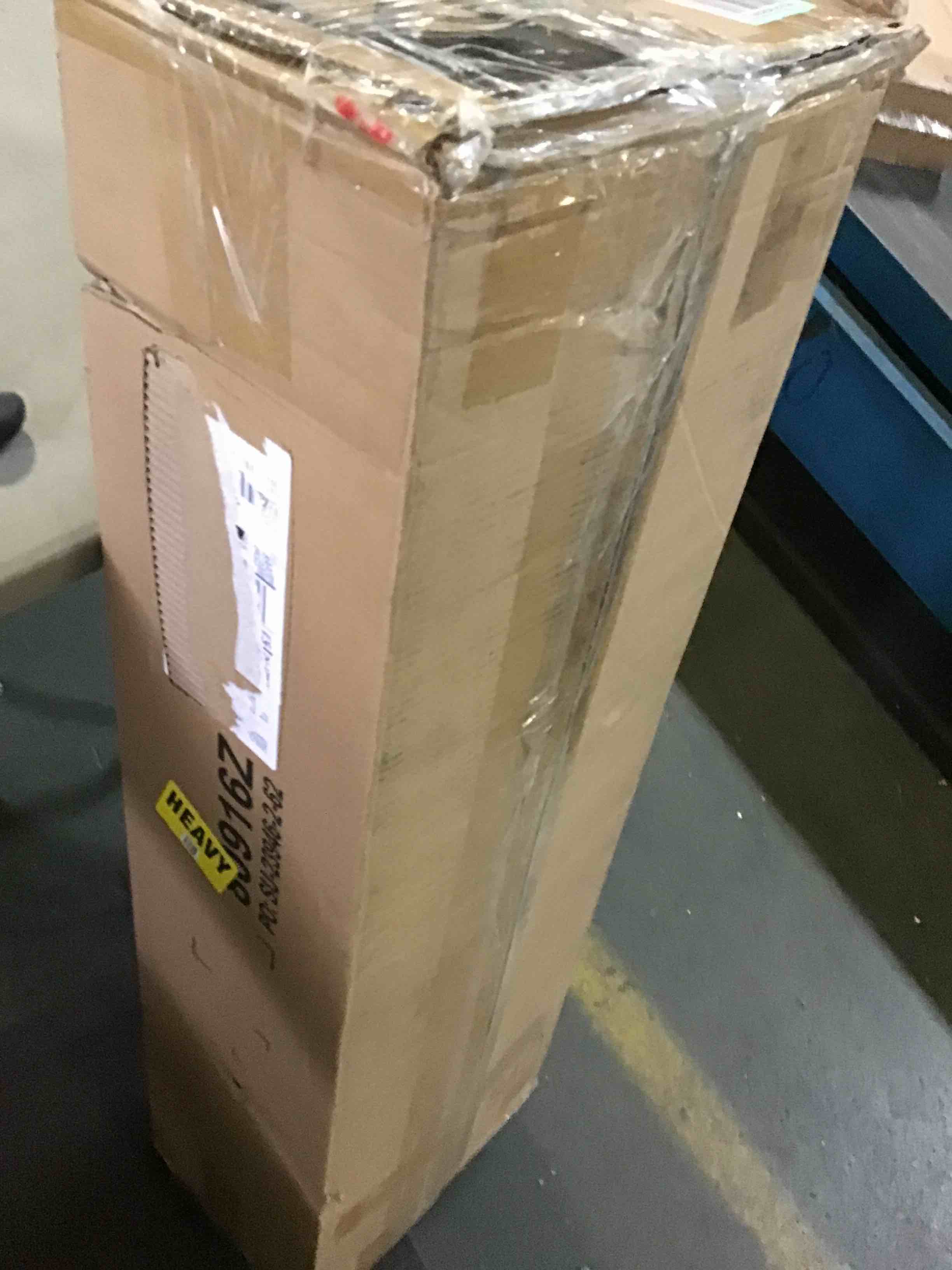 https://s3.amazonaws.com/lotting-images-prod/bidfta/BLU5461955_1698245352674.jpeg