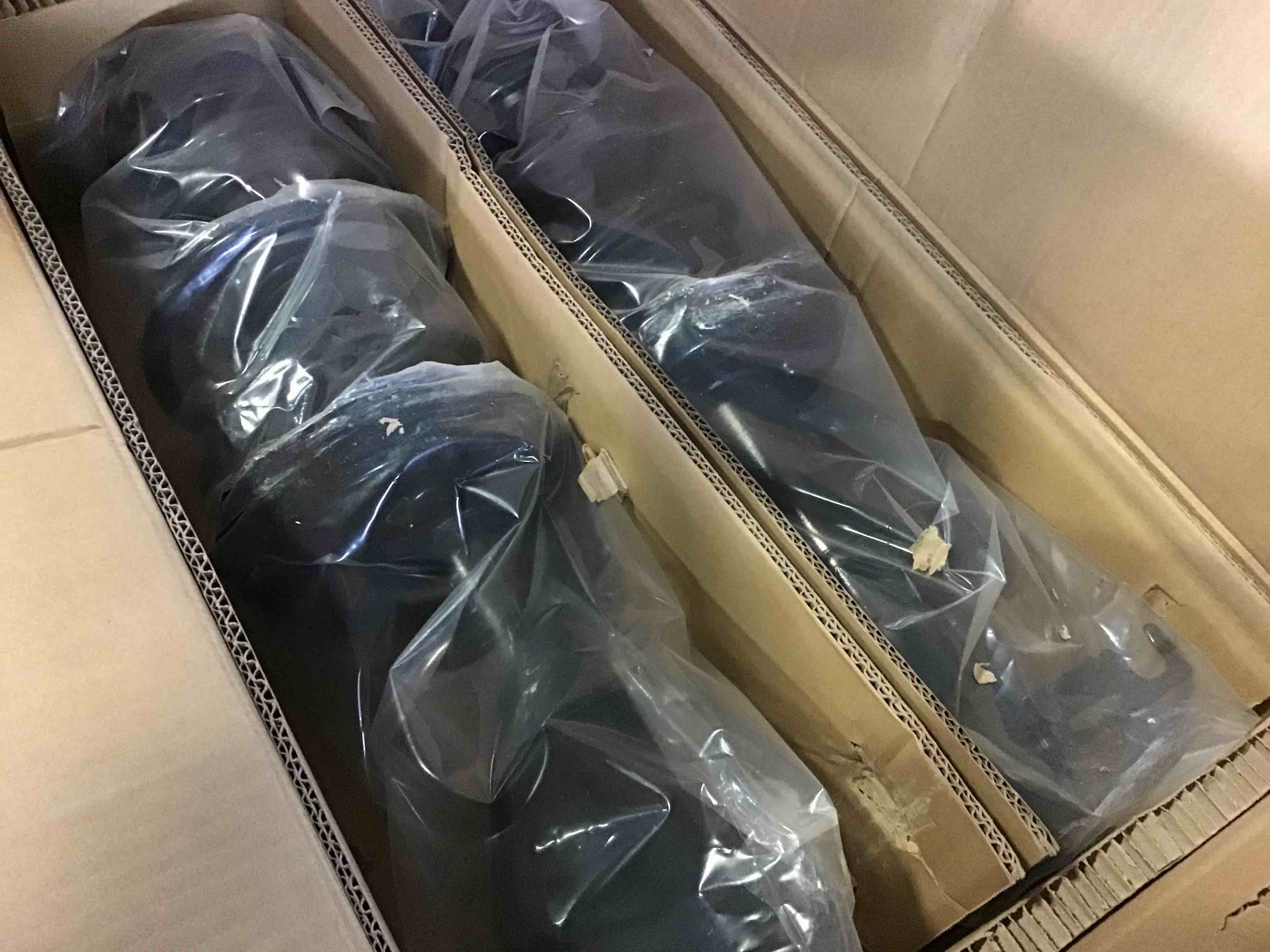 https://s3.amazonaws.com/lotting-images-prod/bidfta/BLU5462318_1698345511728.jpeg