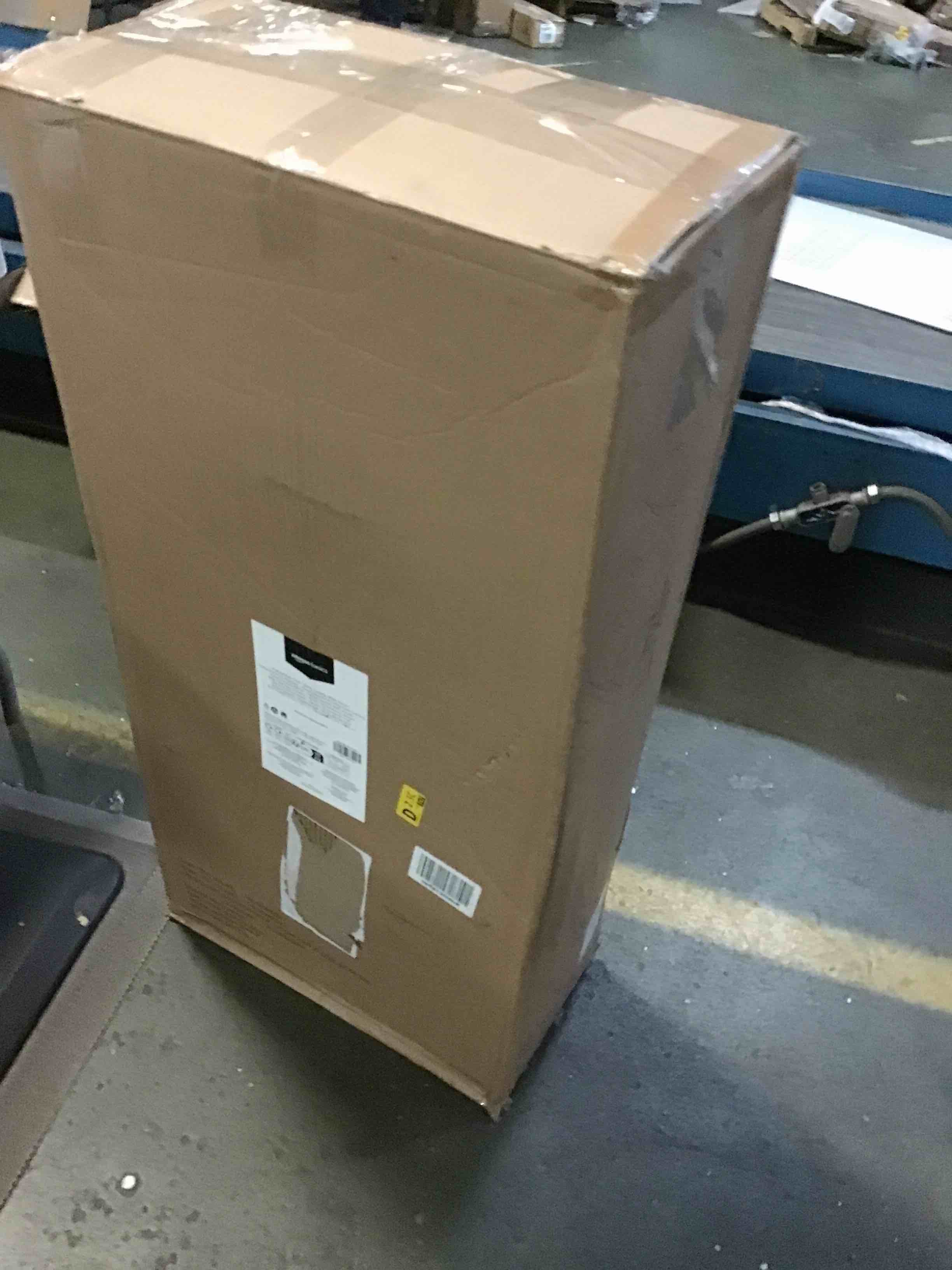 https://s3.amazonaws.com/lotting-images-prod/bidfta/BLU5462373_1698409876133.jpeg