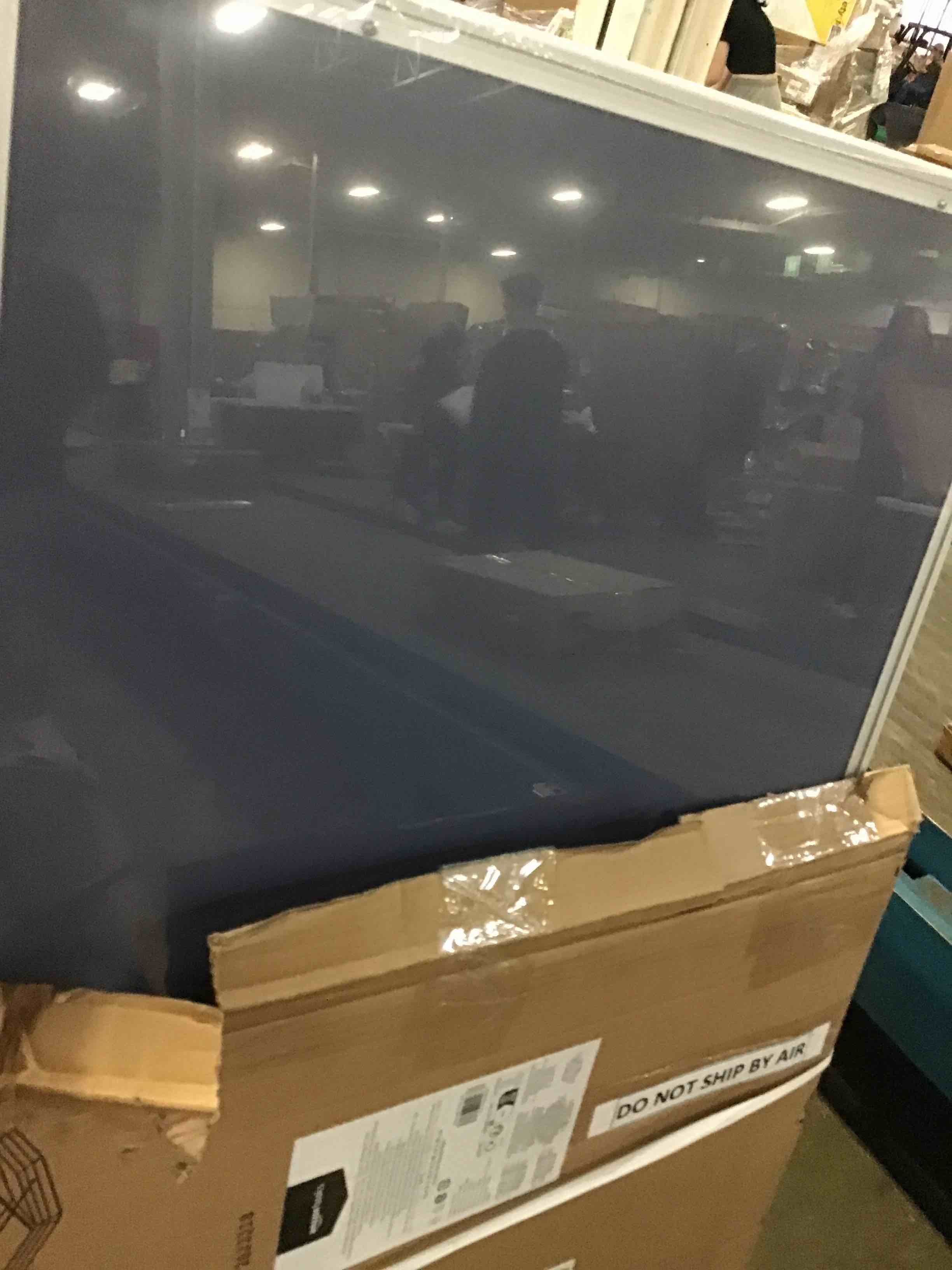 https://s3.amazonaws.com/lotting-images-prod/bidfta/BLU5462582_1698437731753.jpeg