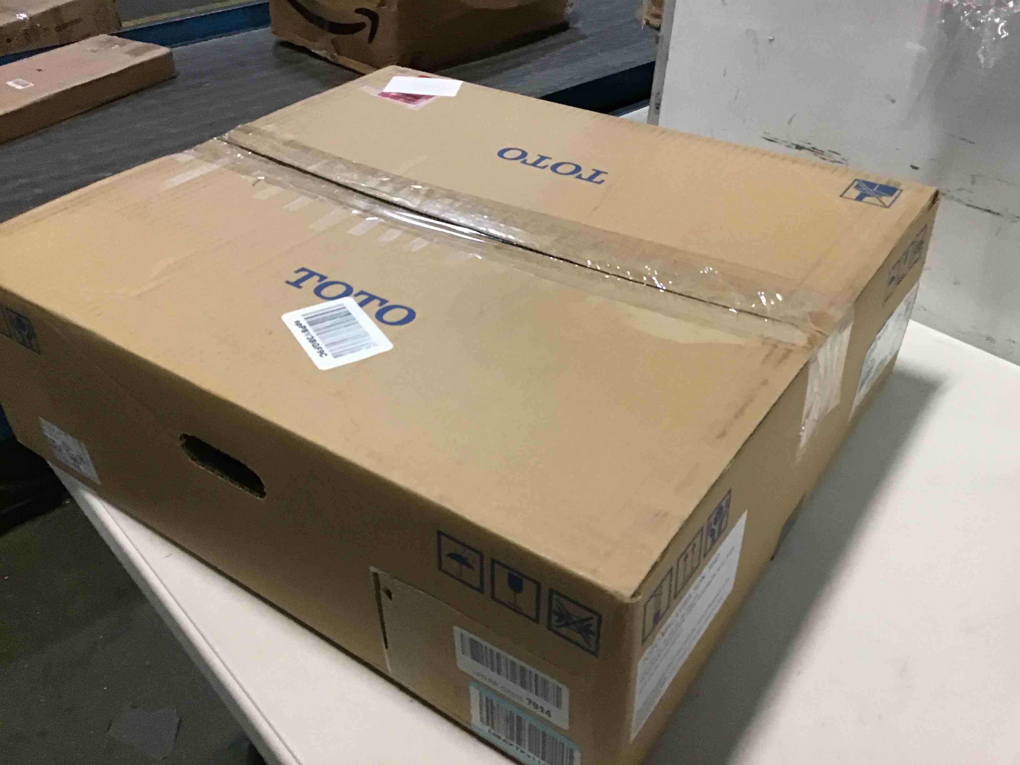 https://s3.amazonaws.com/lotting-images-prod/bidfta/BLU5462639_1698674099932.jpeg