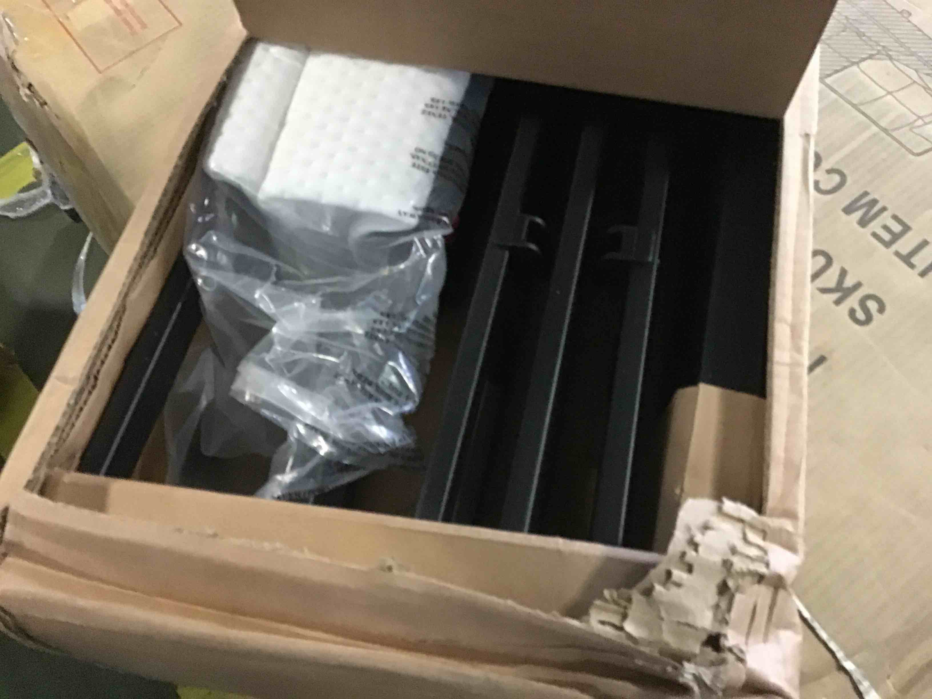 https://s3.amazonaws.com/lotting-images-prod/bidfta/BLU5463180_1698845709613.jpeg