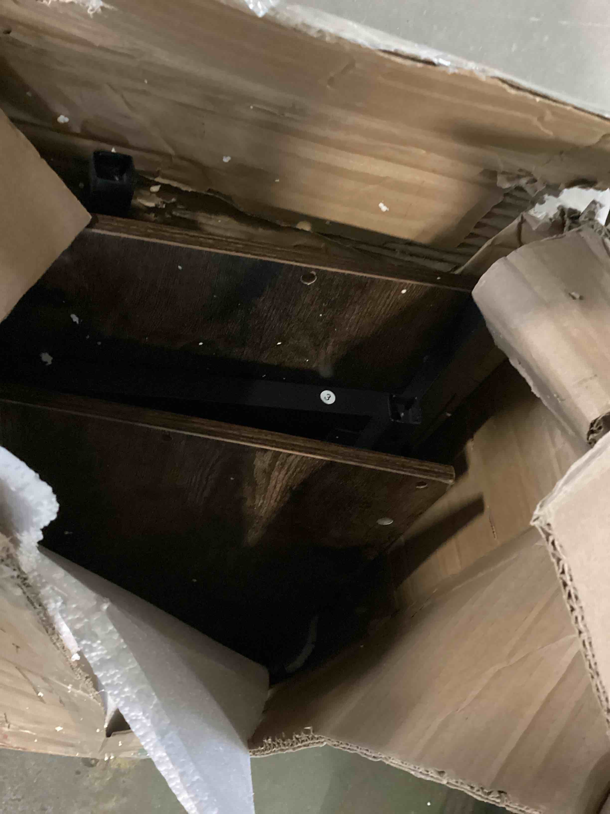 https://s3.amazonaws.com/lotting-images-prod/bidfta/BLU5463409_1698929908847.jpeg