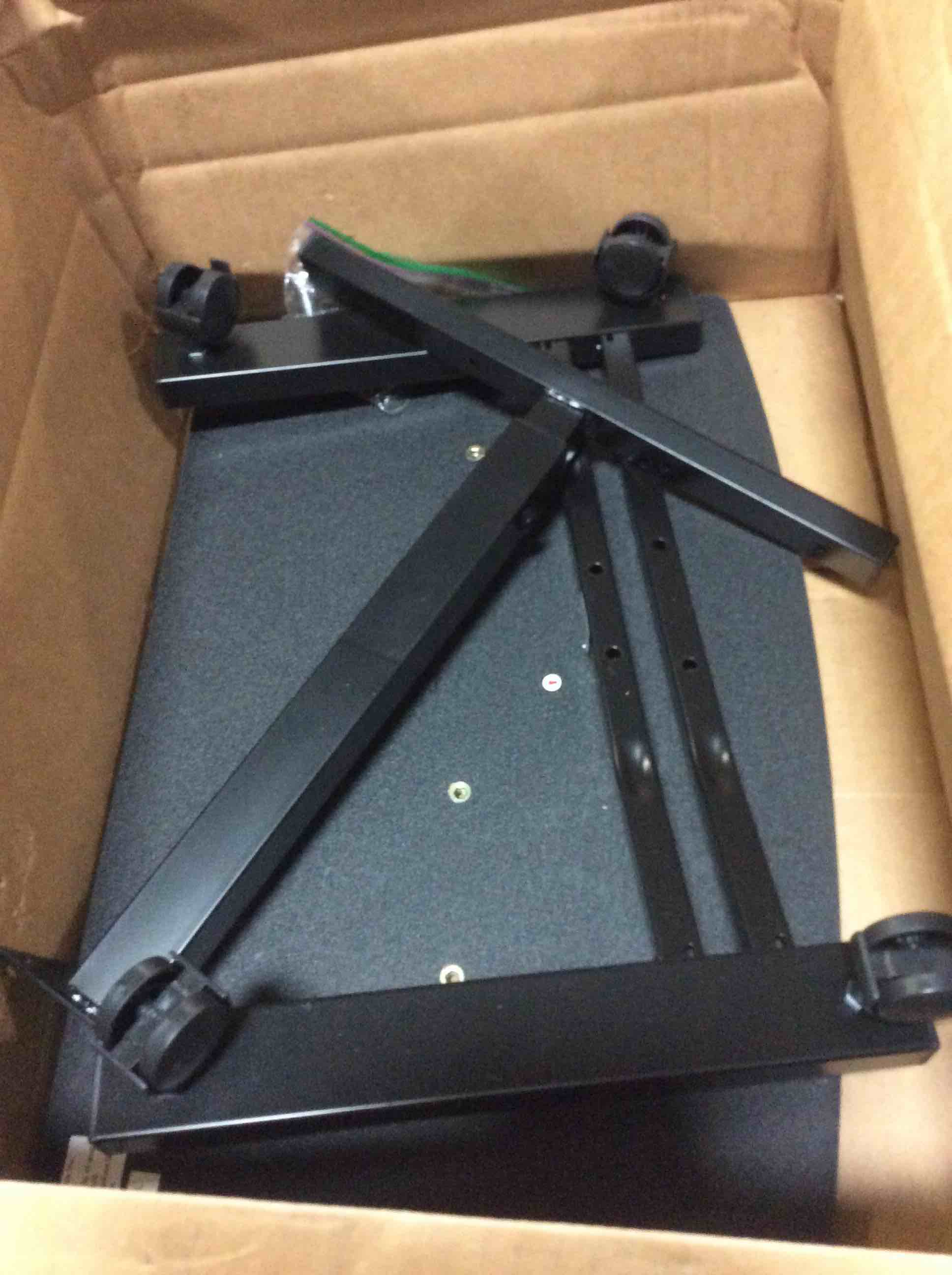 https://s3.amazonaws.com/lotting-images-prod/bidfta/BLU5463571_1698342818853.jpeg