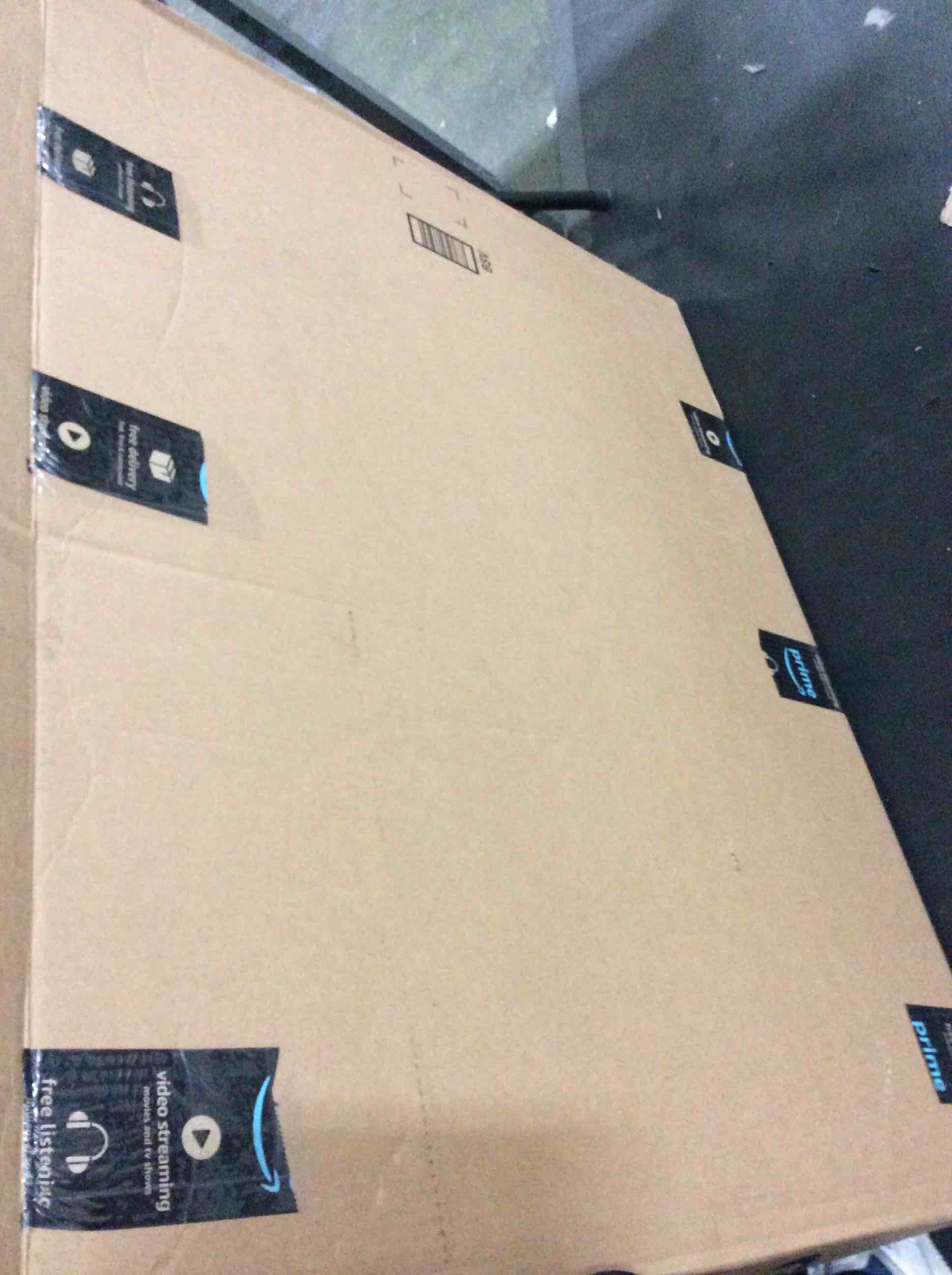 https://s3.amazonaws.com/lotting-images-prod/bidfta/BLU5463687_1698431040450.jpeg