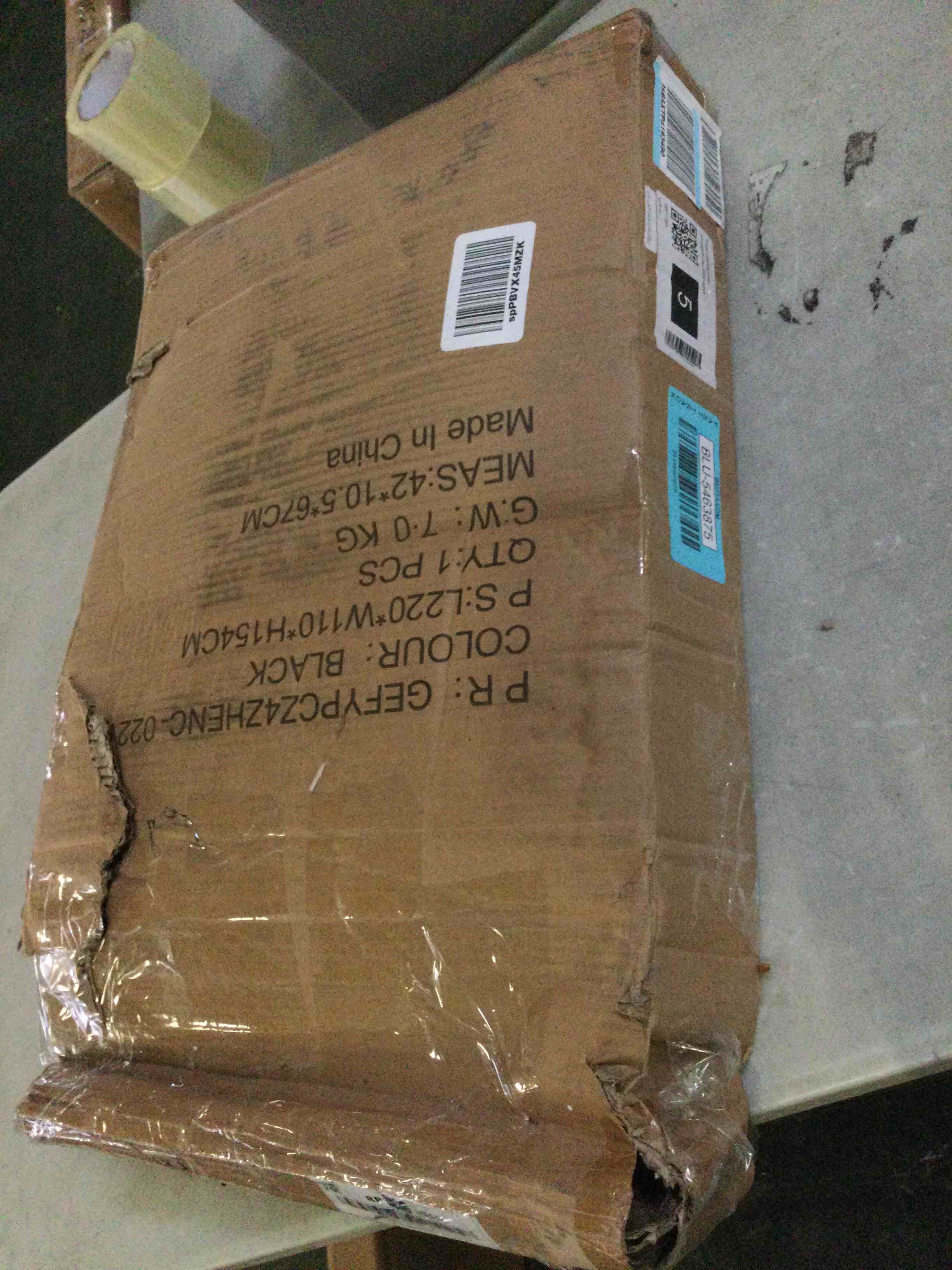 https://s3.amazonaws.com/lotting-images-prod/bidfta/BLU5463875_1698845675332.jpeg