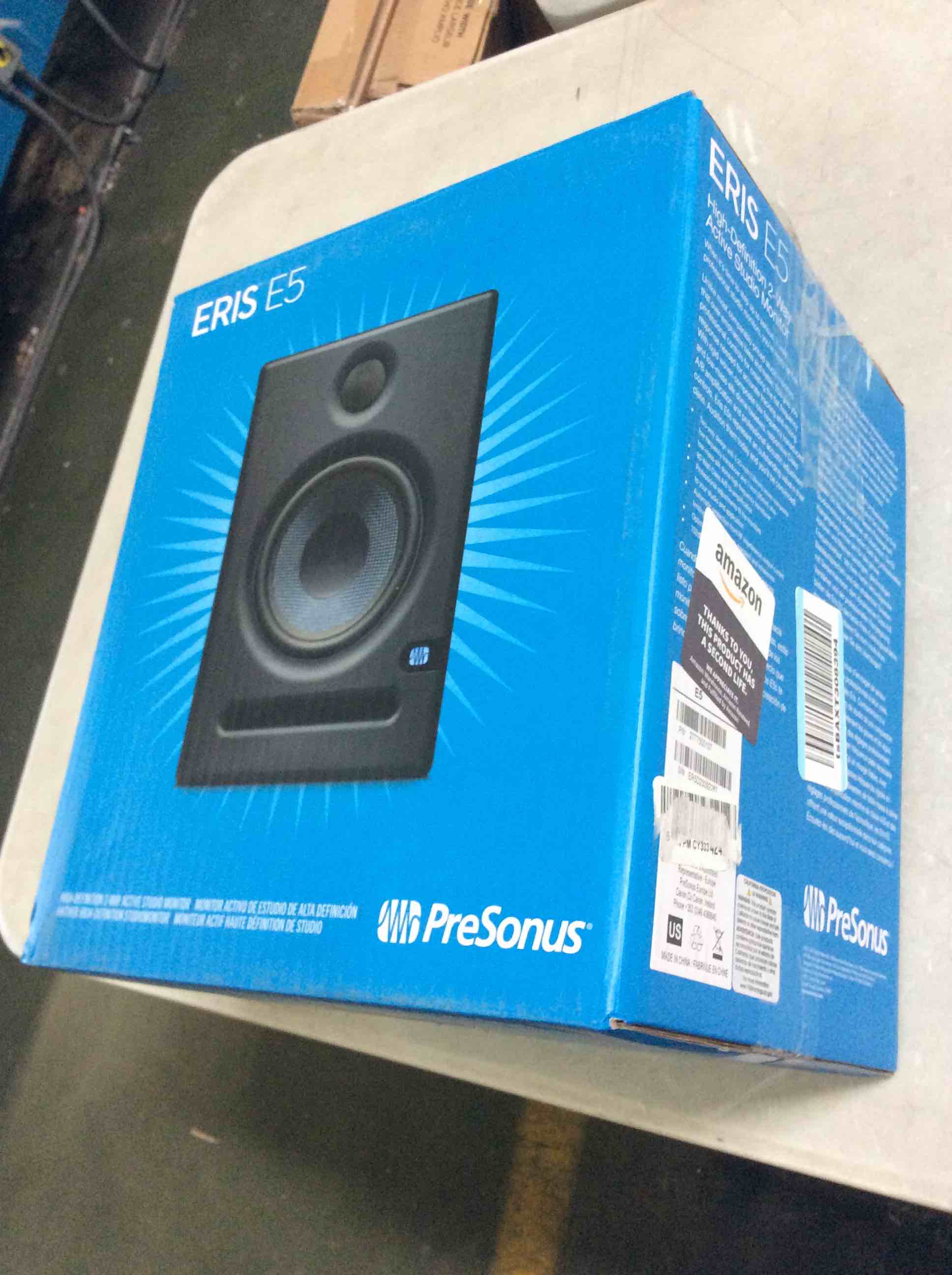 https://s3.amazonaws.com/lotting-images-prod/bidfta/BLU5463938_1698858937498.jpeg