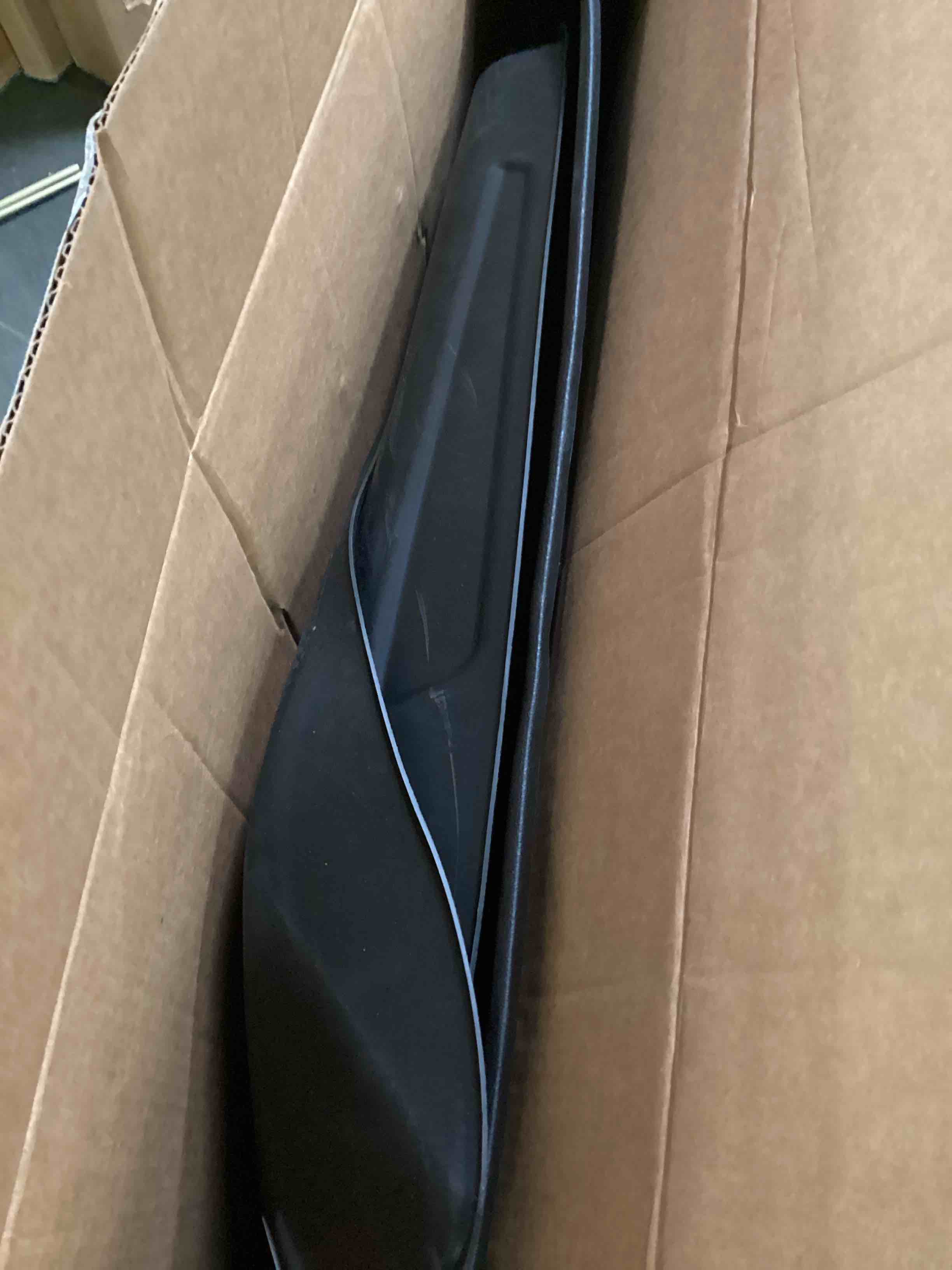 https://s3.amazonaws.com/lotting-images-prod/bidfta/BLU5464641_1700055736960.jpeg