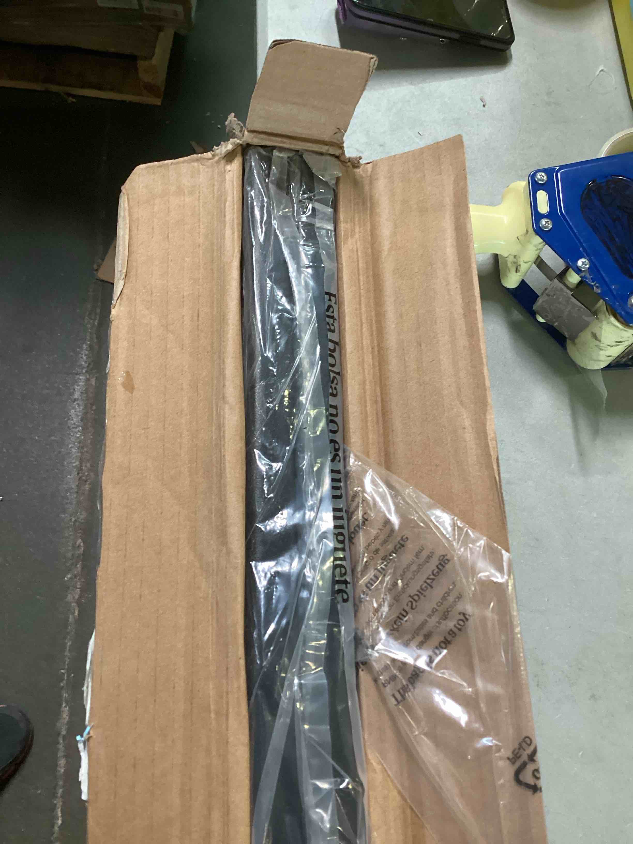 https://s3.amazonaws.com/lotting-images-prod/bidfta/BLU5464670_1700061683917.jpeg