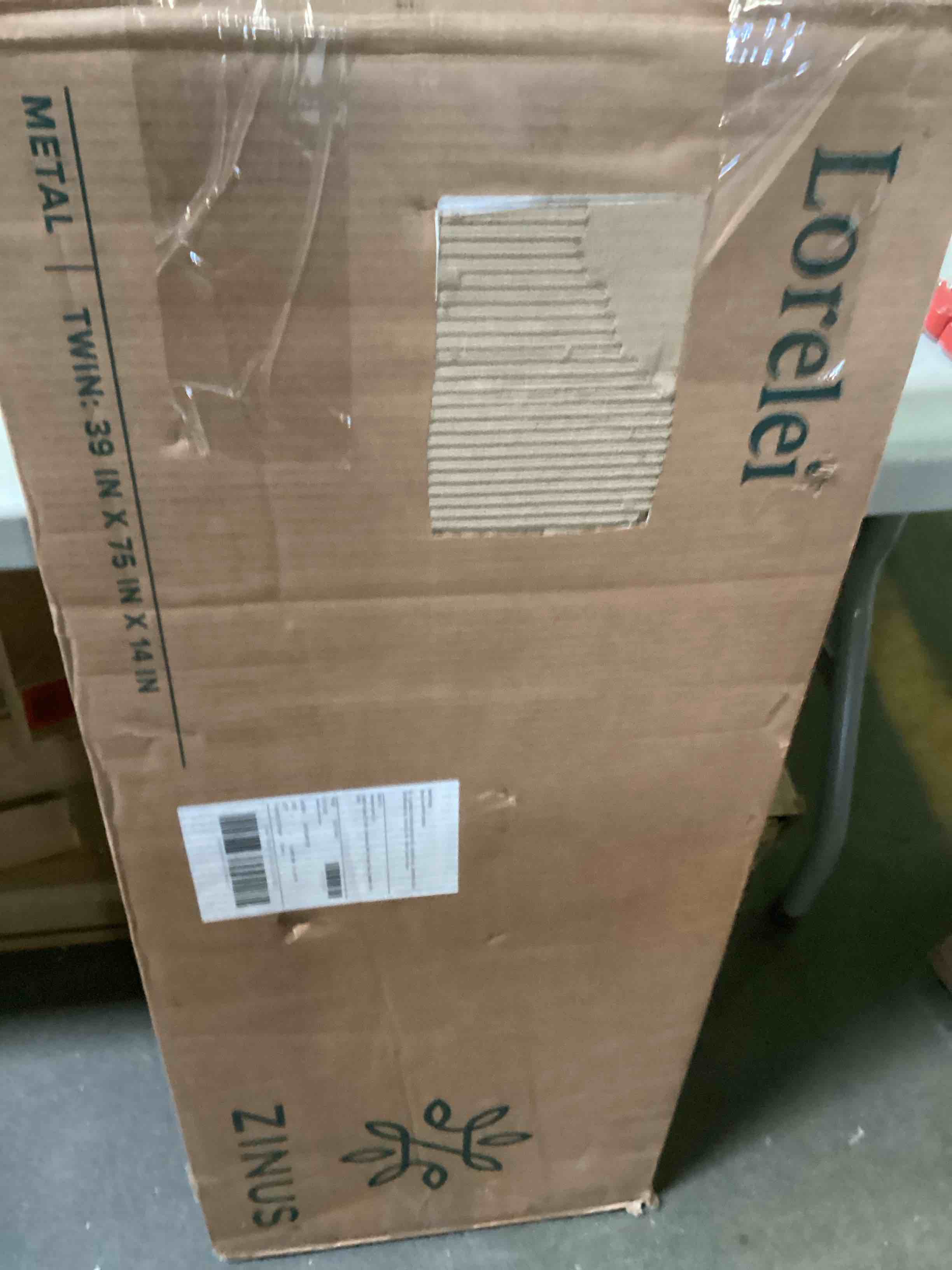 https://s3.amazonaws.com/lotting-images-prod/bidfta/BLU5464670_1700061696874.jpeg