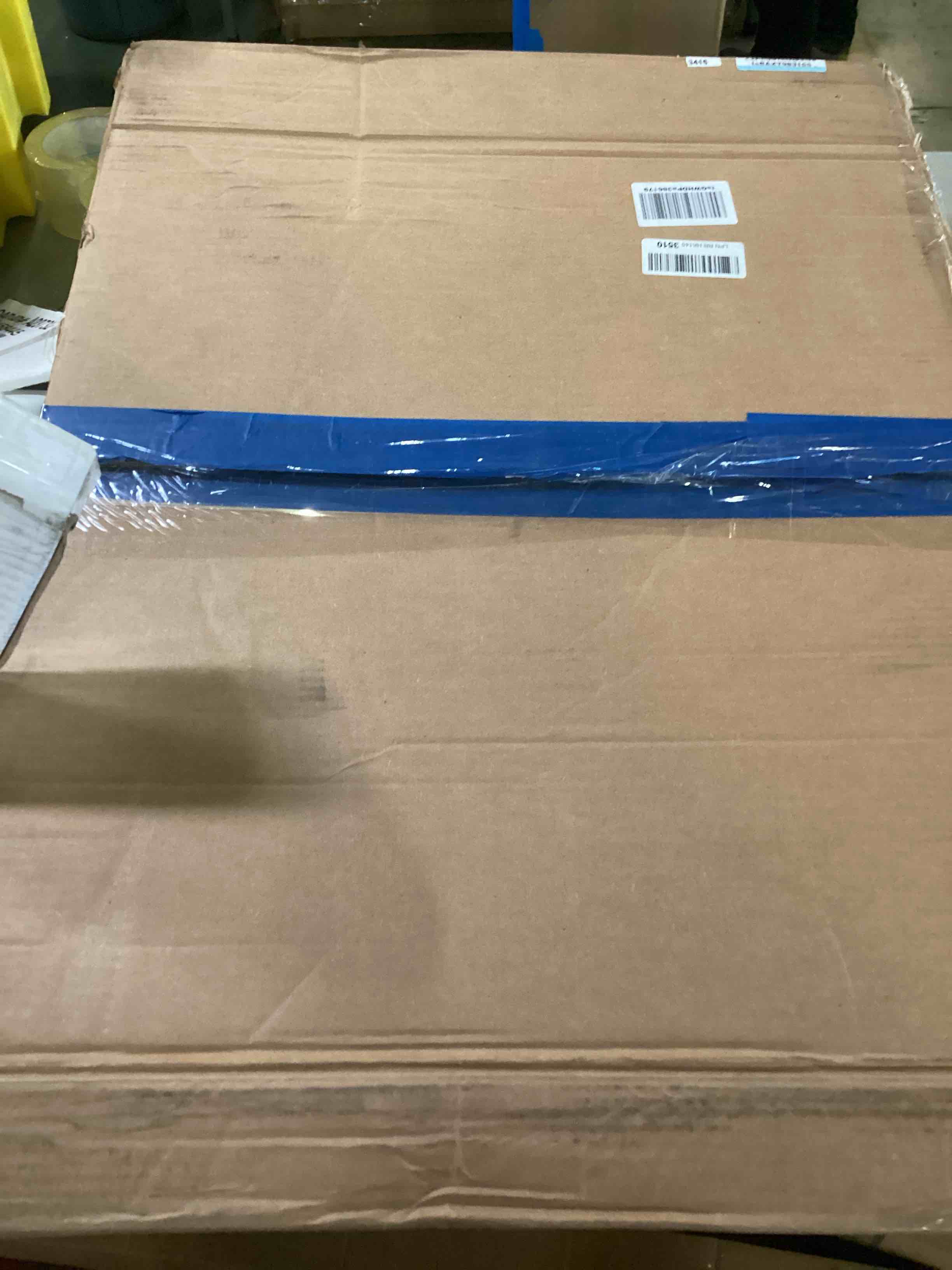 https://s3.amazonaws.com/lotting-images-prod/bidfta/BLU5464835_1700143285016.jpeg