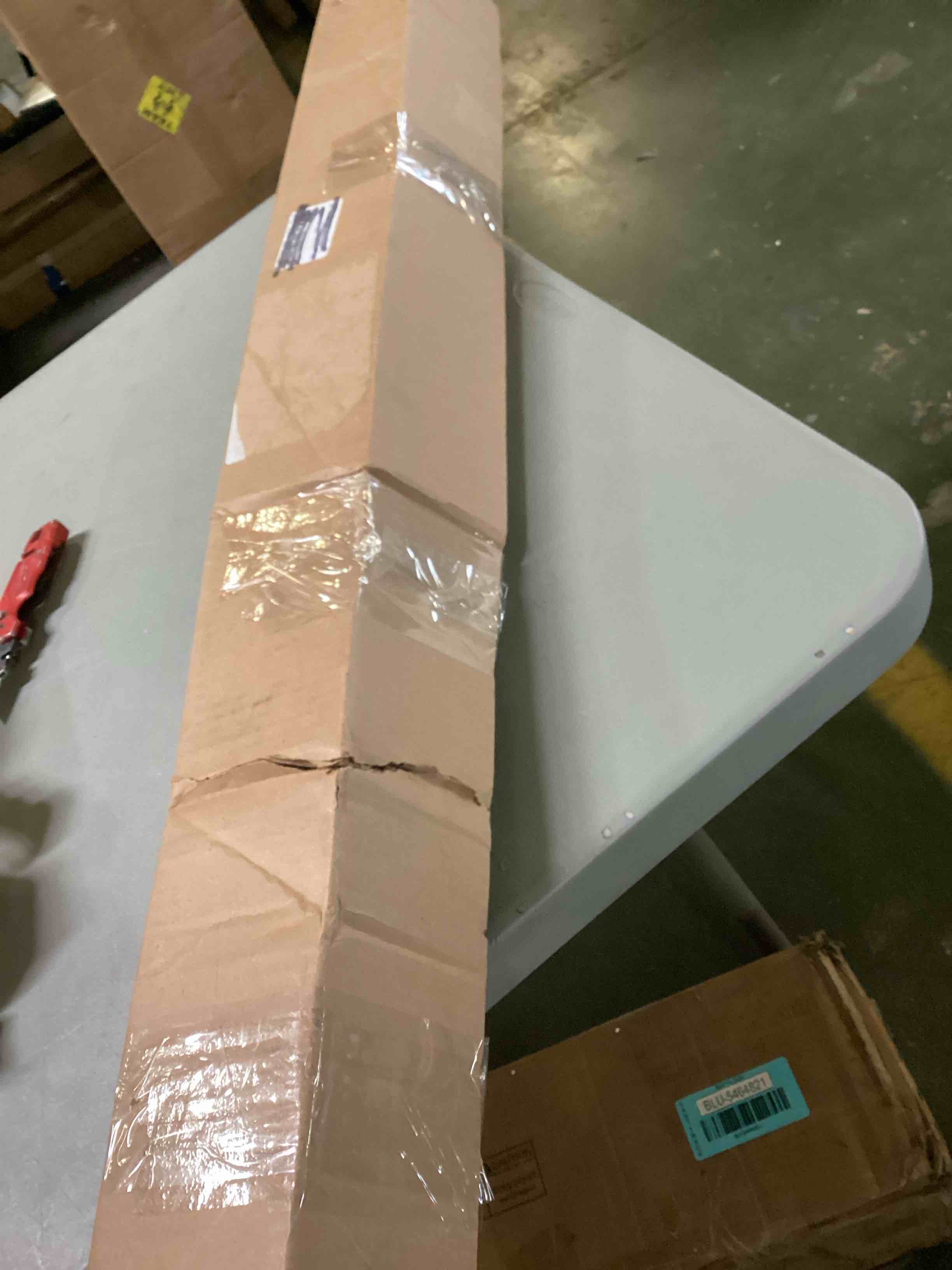 https://s3.amazonaws.com/lotting-images-prod/bidfta/BLU5464933_1700160075949.jpeg