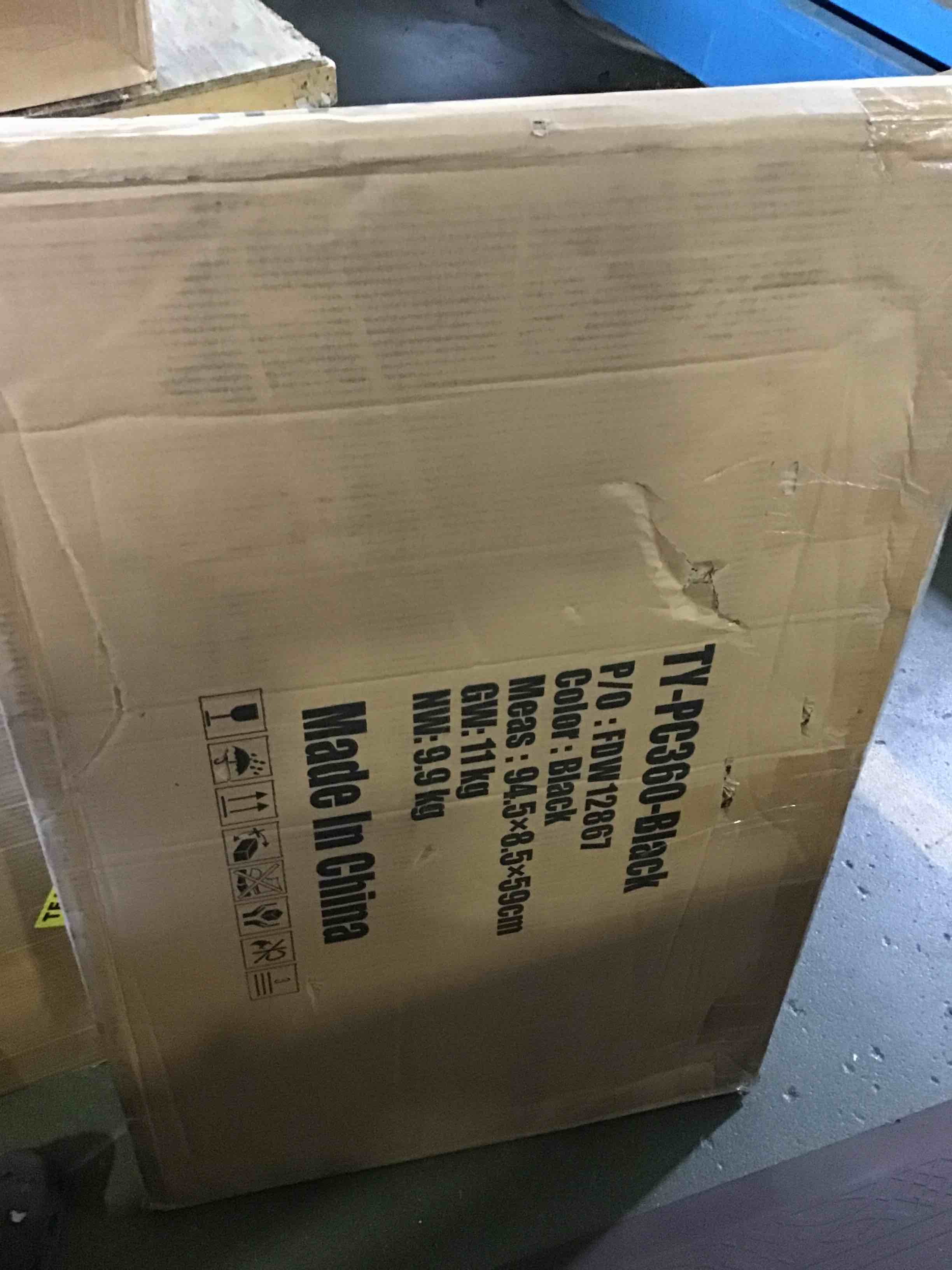 https://s3.amazonaws.com/lotting-images-prod/bidfta/BLU5466177_1698861924569.jpeg