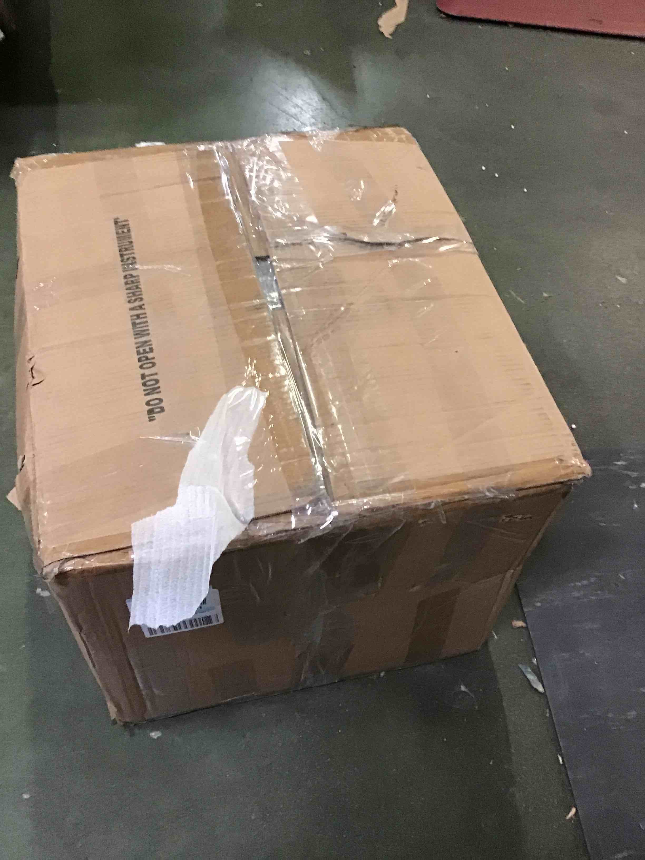 https://s3.amazonaws.com/lotting-images-prod/bidfta/BLU5466491_1698245277361.jpeg