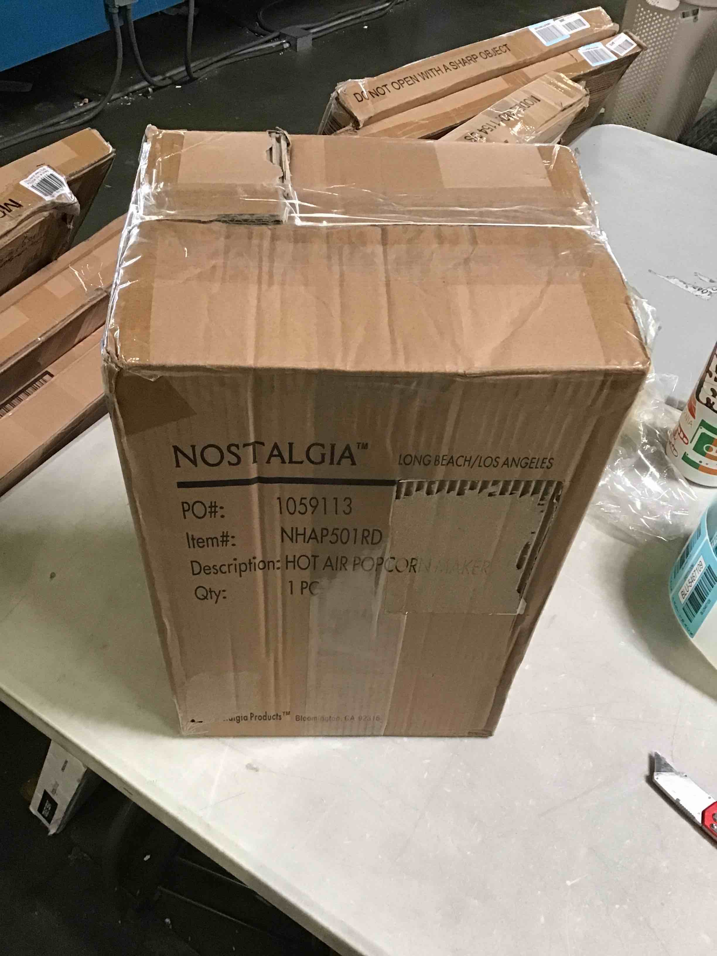 Hot air popcorn maker