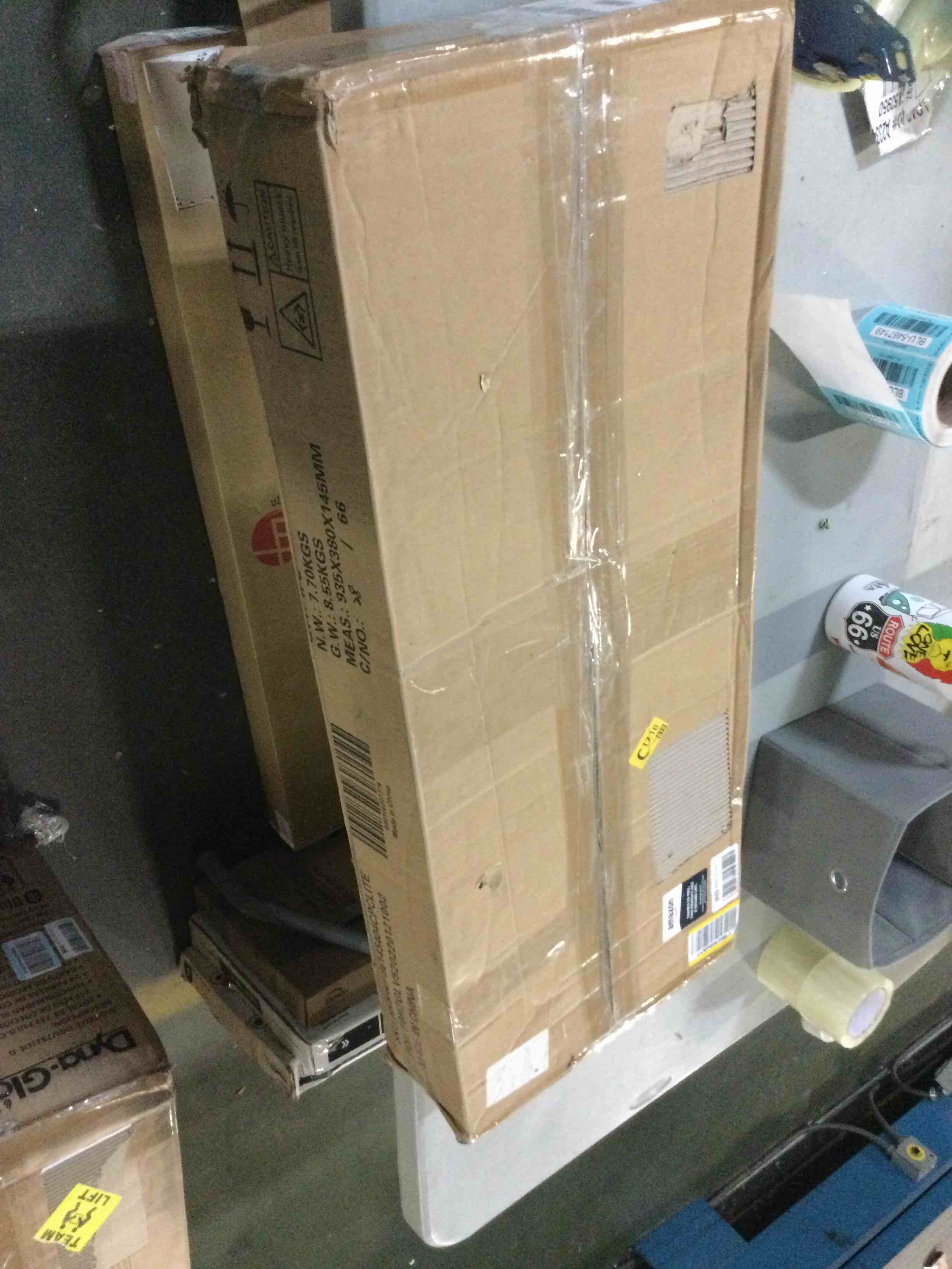 https://s3.amazonaws.com/lotting-images-prod/bidfta/BLU5467143_1698840770589.jpeg