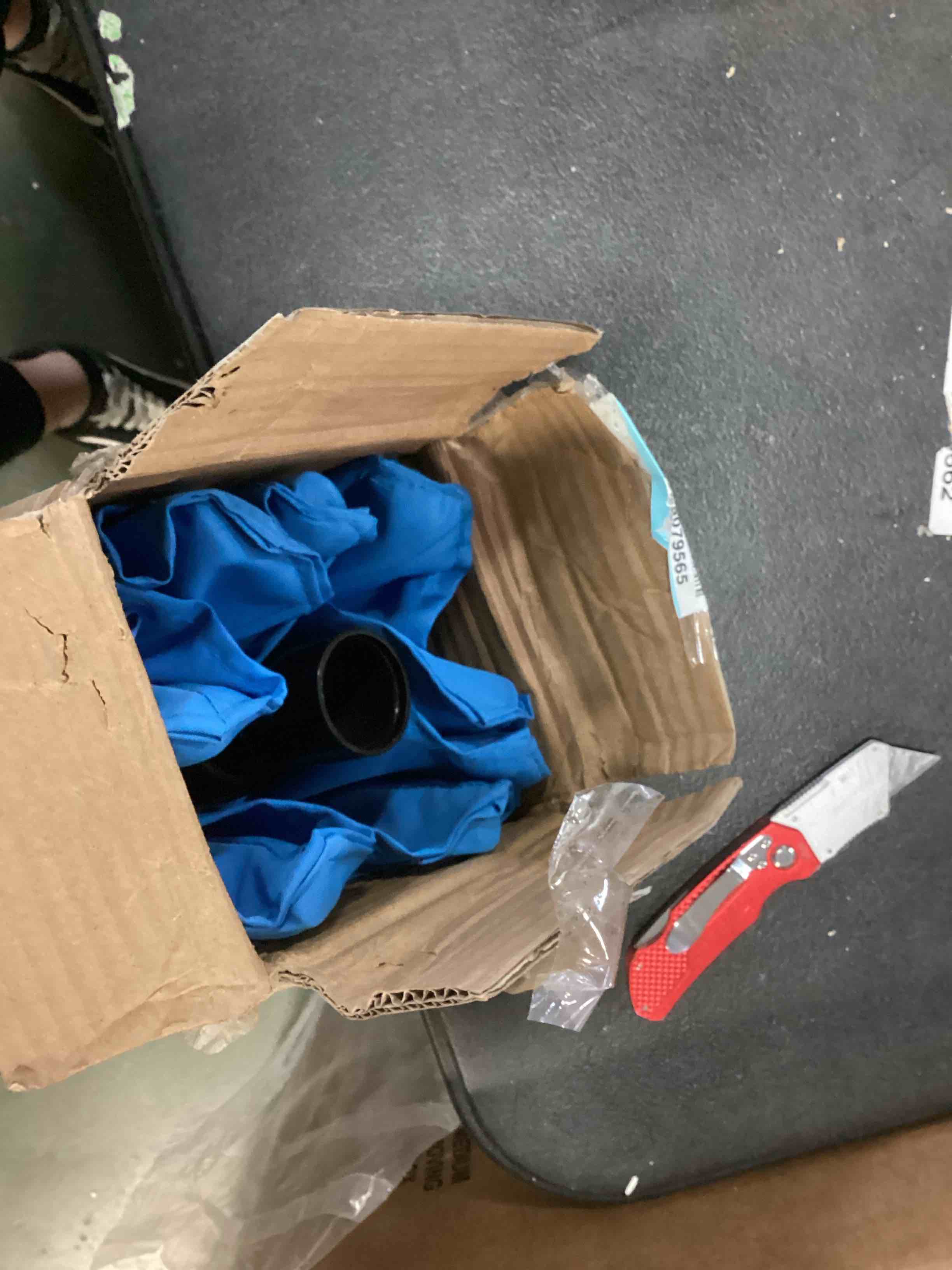 https://s3.amazonaws.com/lotting-images-prod/bidfta/BLU5467465_1699016609028.jpeg