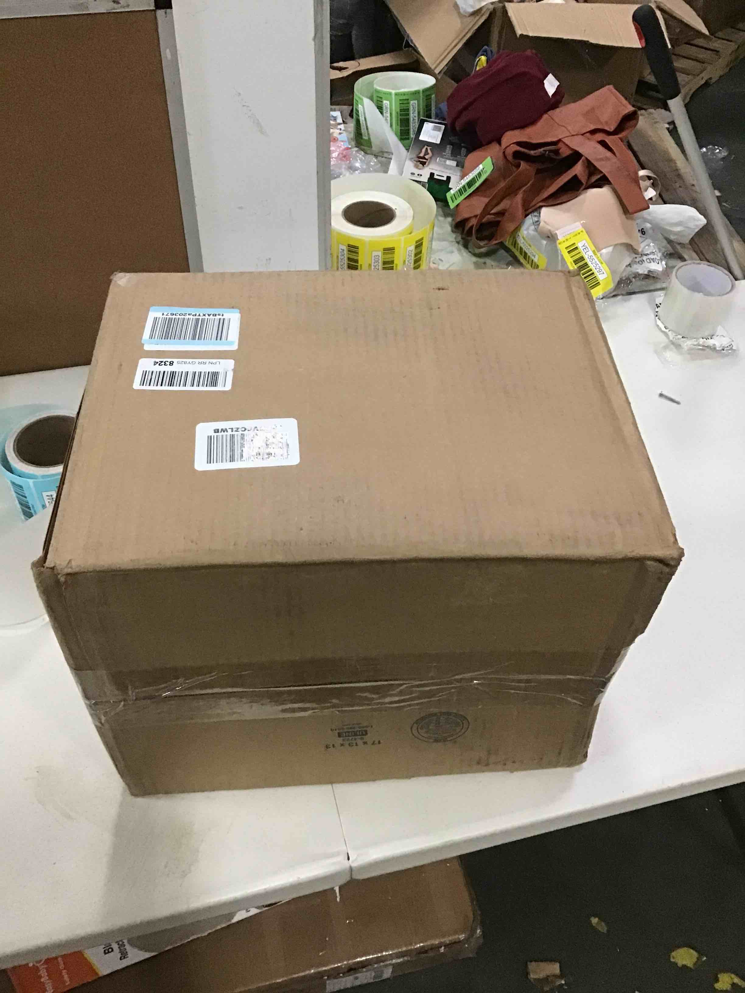 https://s3.amazonaws.com/lotting-images-prod/bidfta/BLU5467638_1699276980163.jpeg