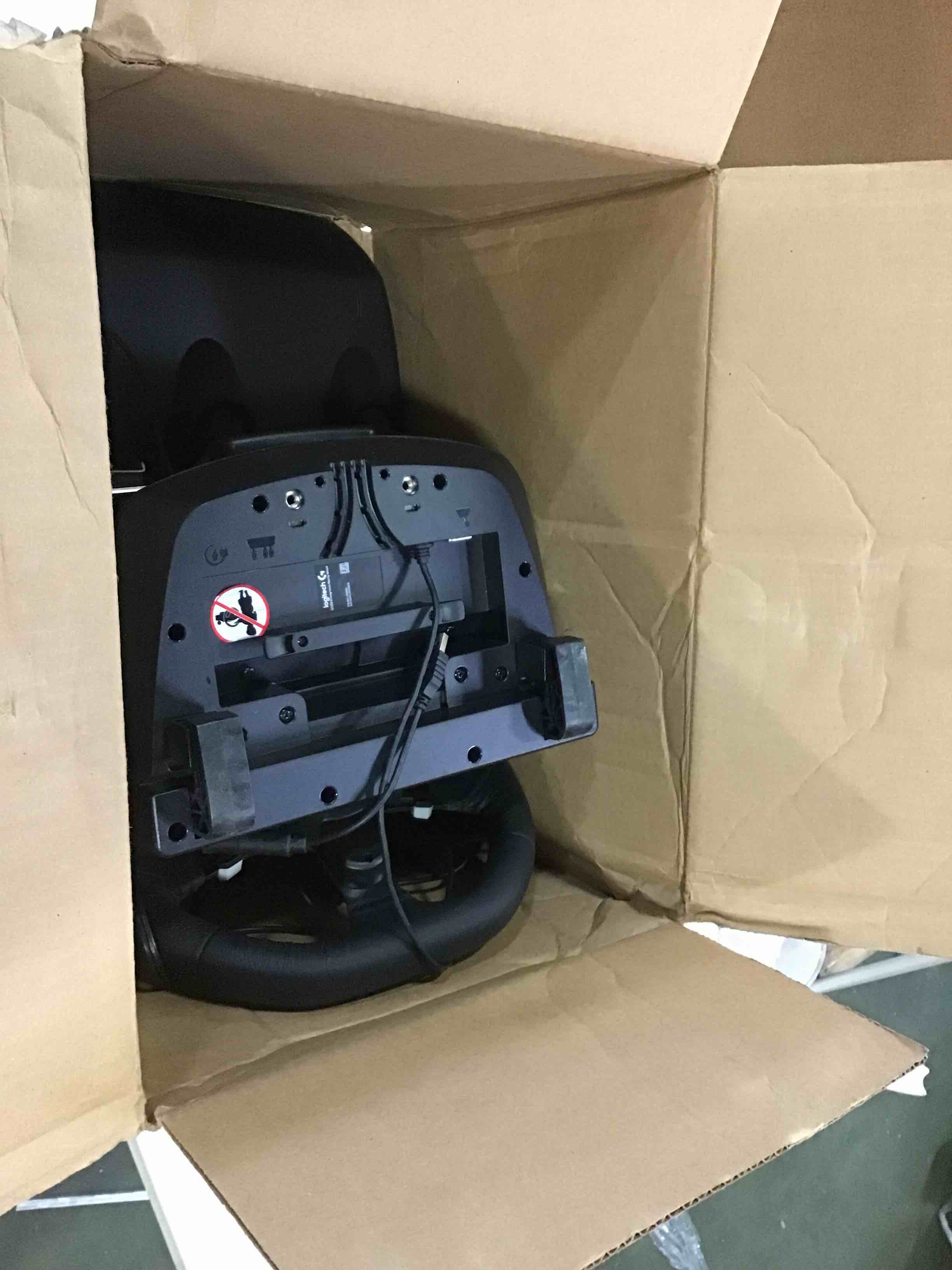https://s3.amazonaws.com/lotting-images-prod/bidfta/BLU5467638_1699277003476.jpeg